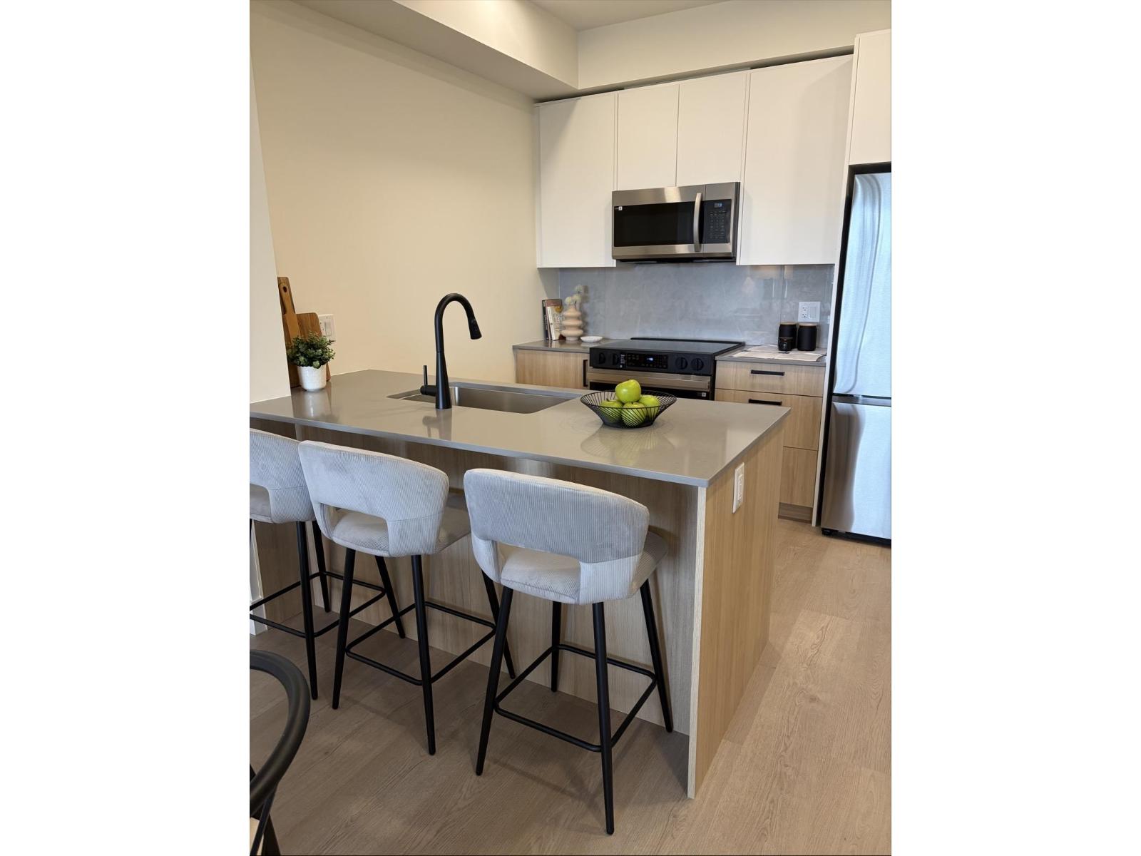 104 10065 133 Street Property Photo 2
