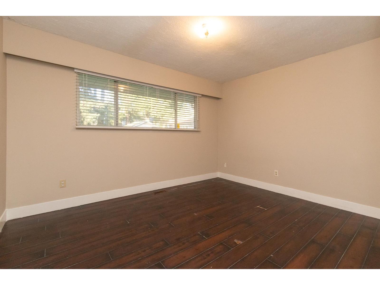 11875 82 Avenue Property Photo 7