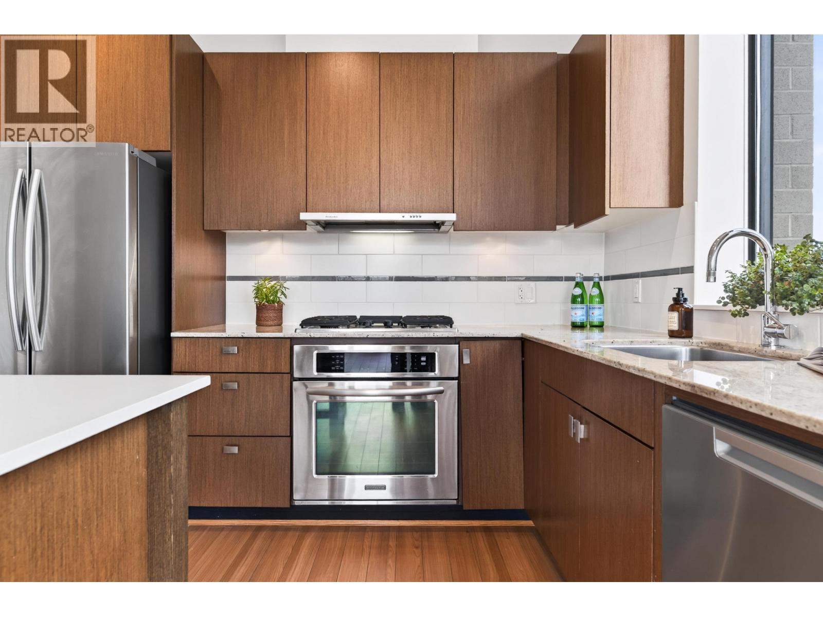 501 121 Brew Street Property Photo 6