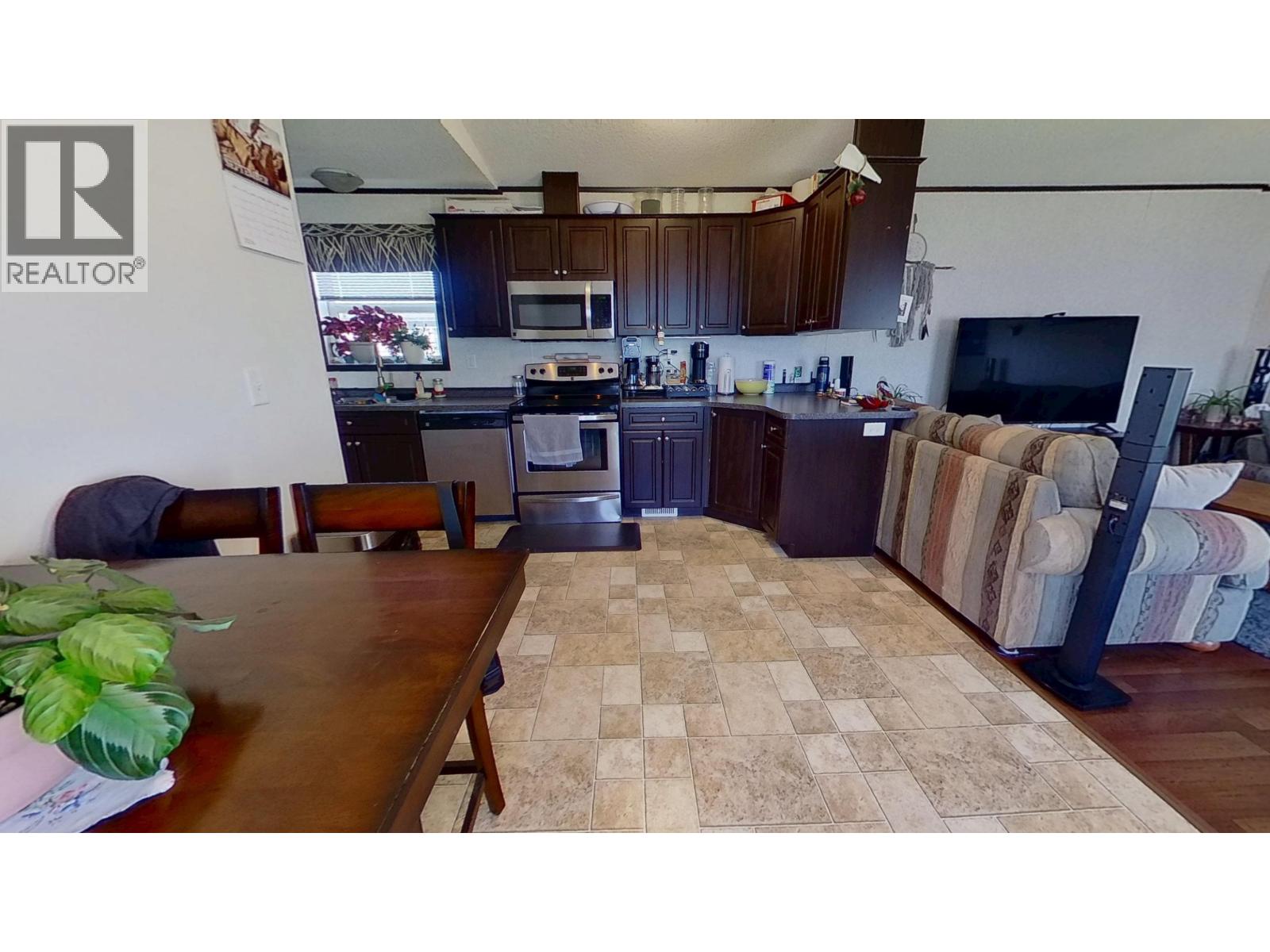 26a 6828 Alcan Frontage Road Property Photo 7