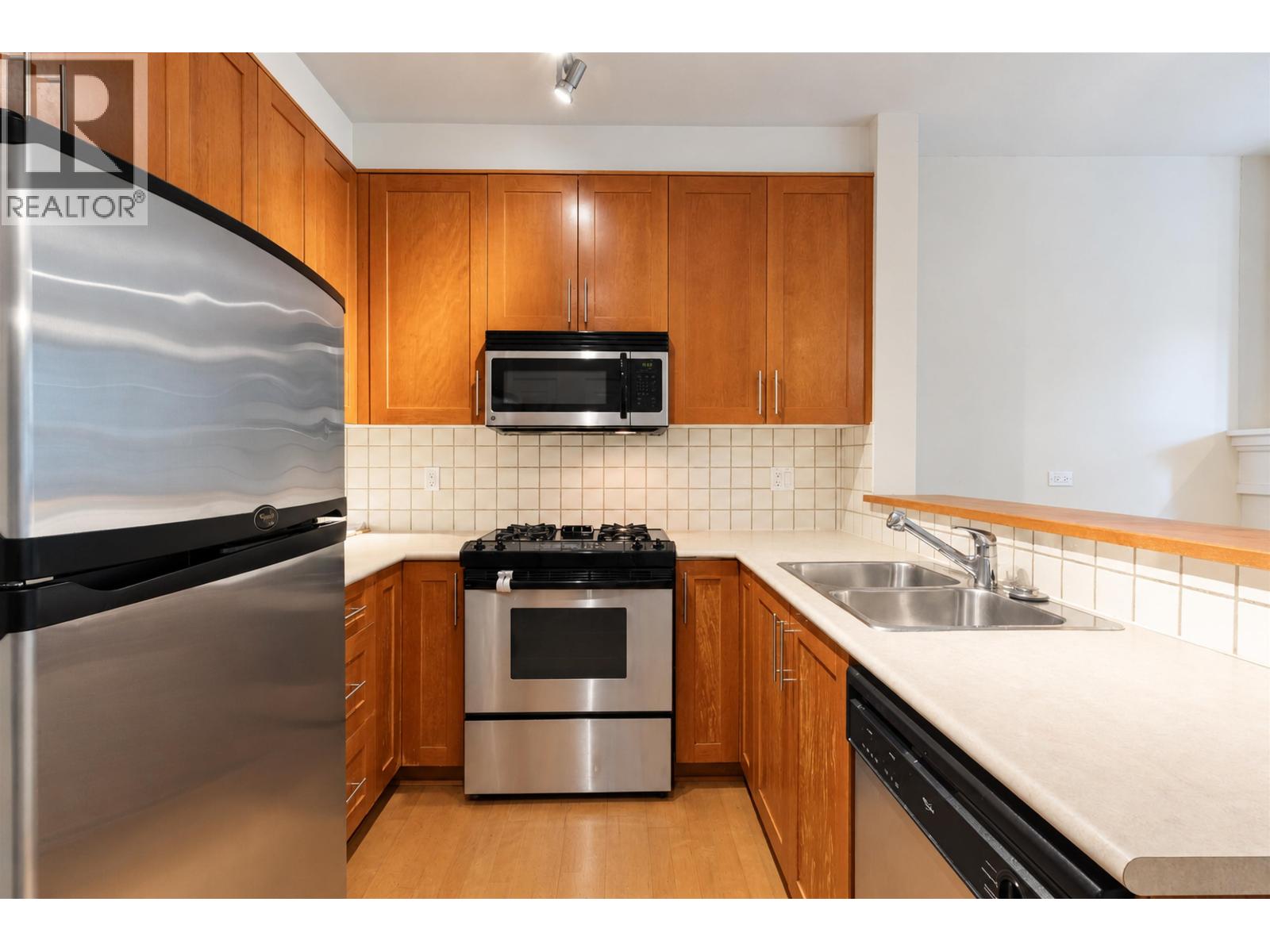 1213 4655 Valley Drive Property Photo 3