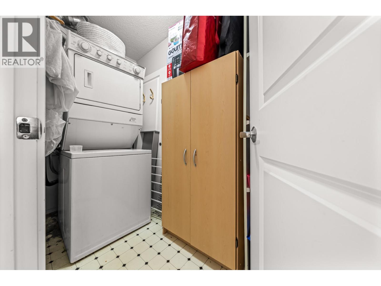 2105 4398 Buchanan Street Property Photo 21
