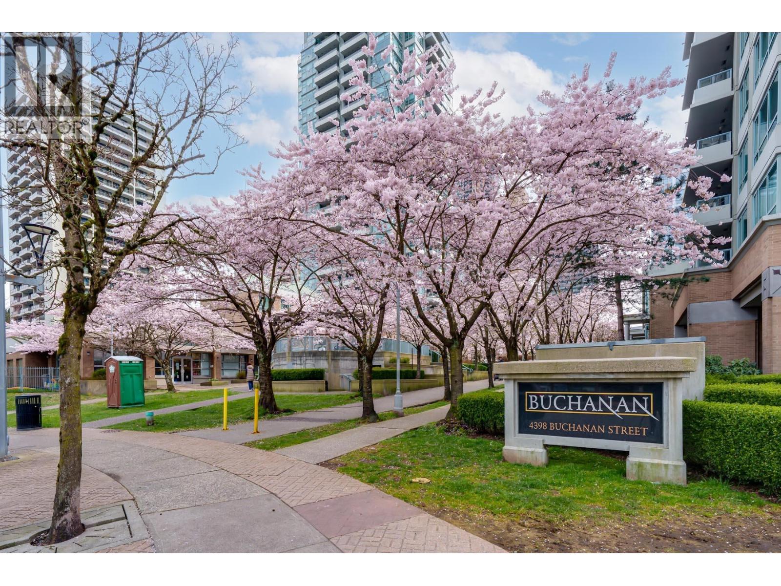2105 4398 Buchanan Street Property Photo 26