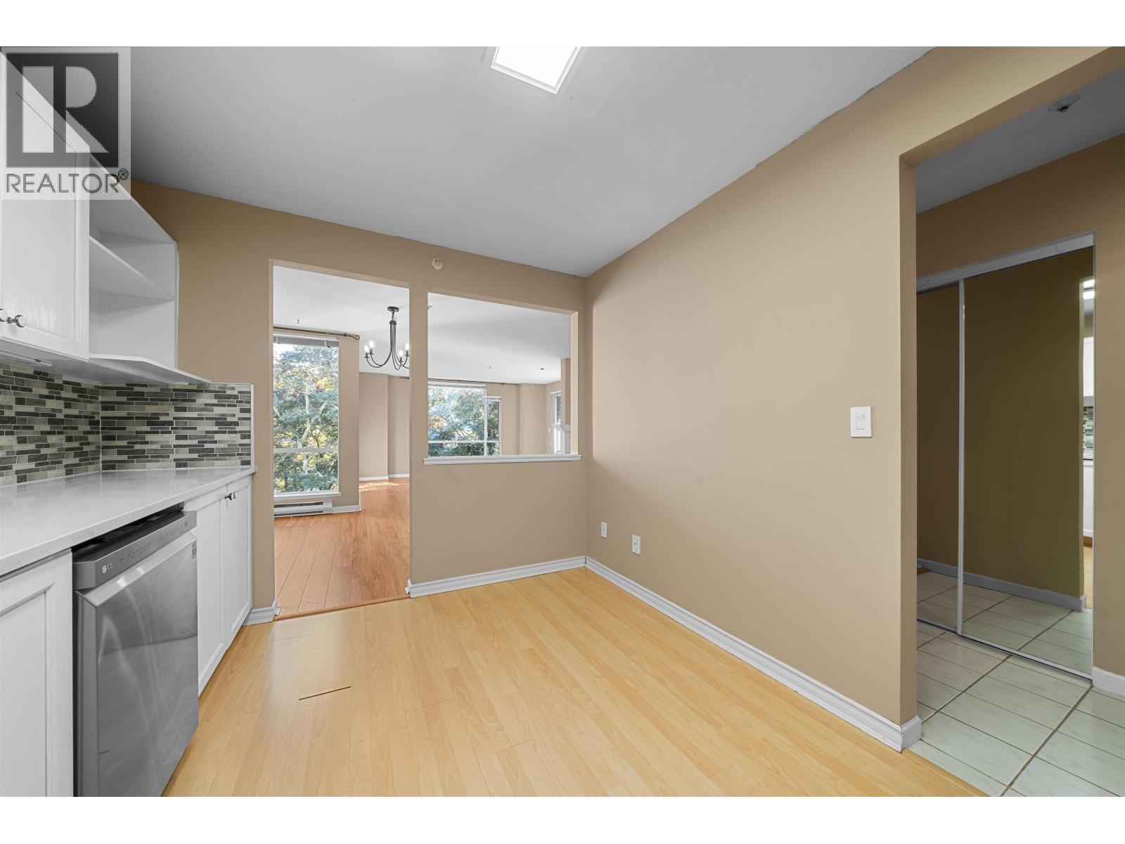 213 19122 122nd Avenue Property Photo 15