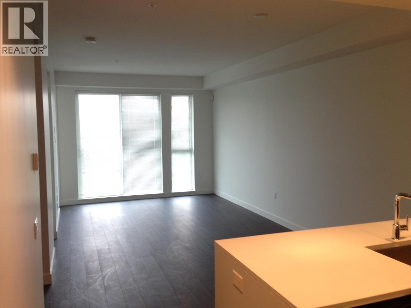 601 6677 Cambie Street Property Photo 8