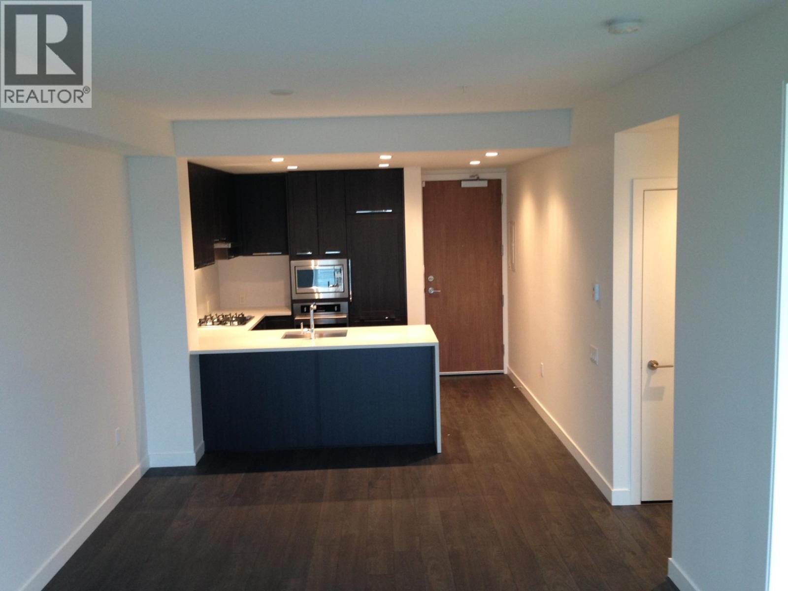 601 6677 Cambie Street Property Photo 9