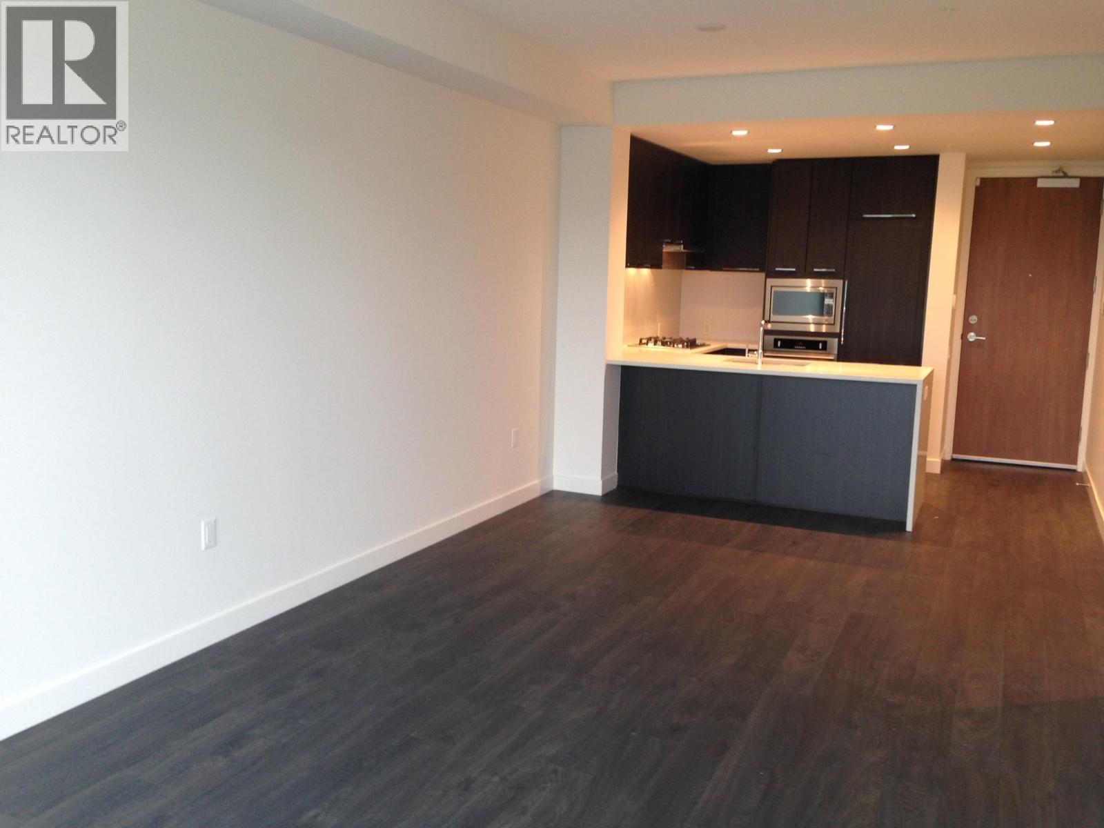601 6677 Cambie Street Property Photo 11