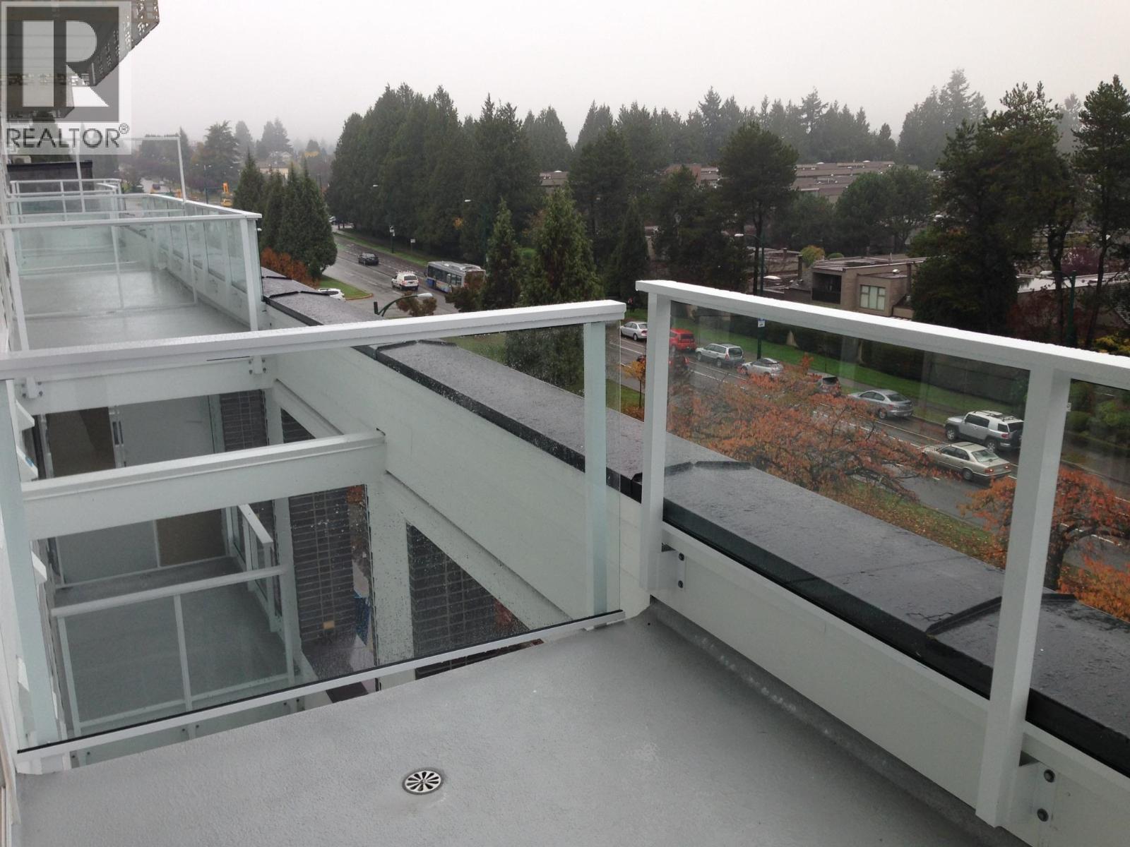 601 6677 Cambie Street Property Photo 24