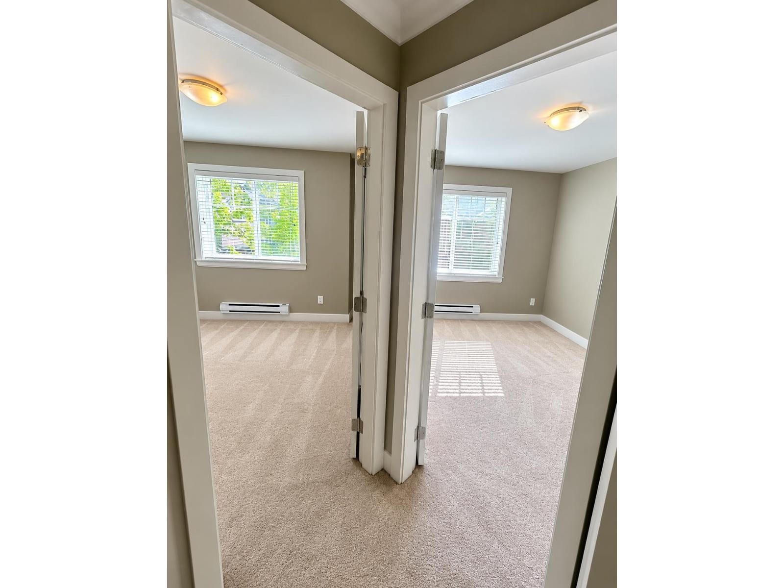 31 6383 140 Street Property Photo 6