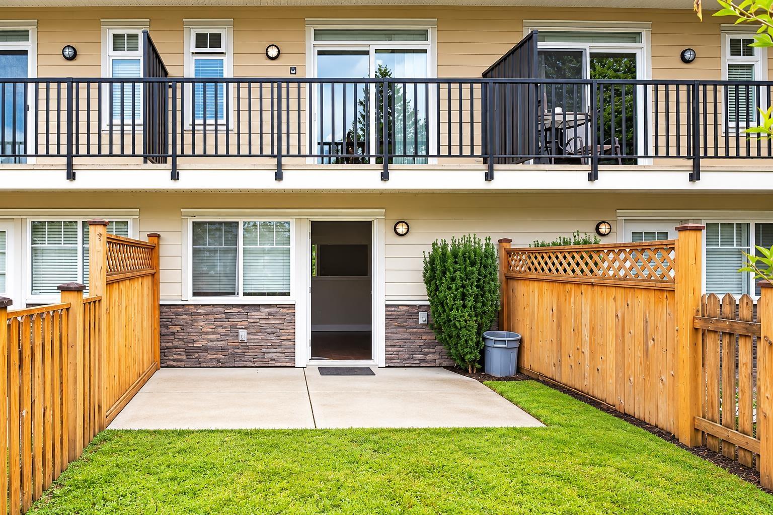 31 6383 140 Street Property Photo 10