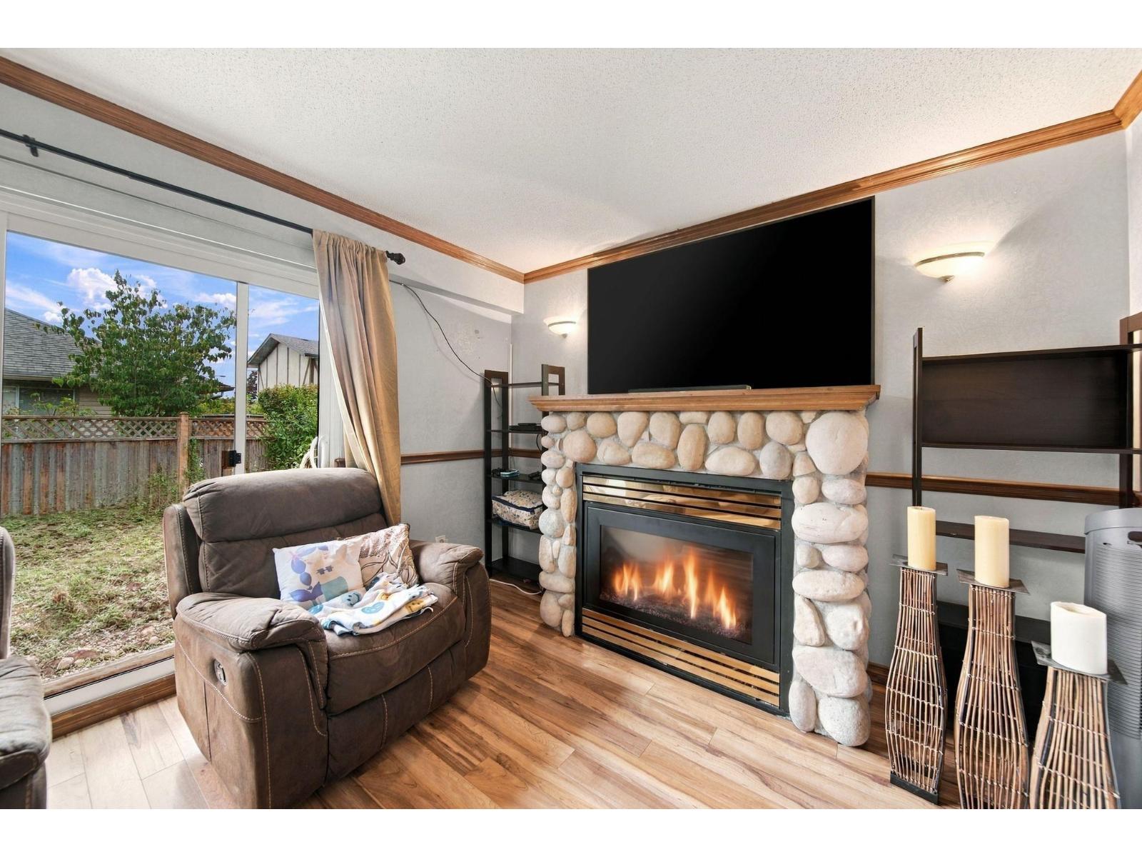 16 11735 89a Avenue Property Photo 8