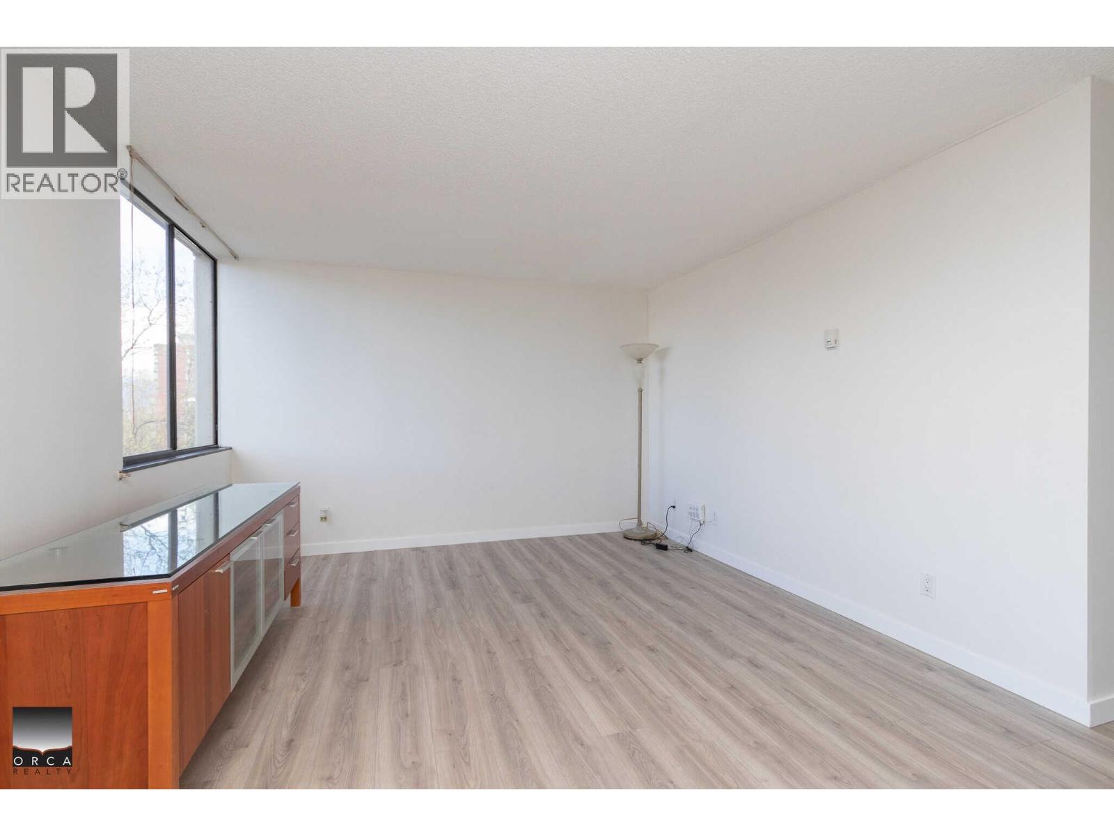 906 1816 Haro Street Property Photo 4