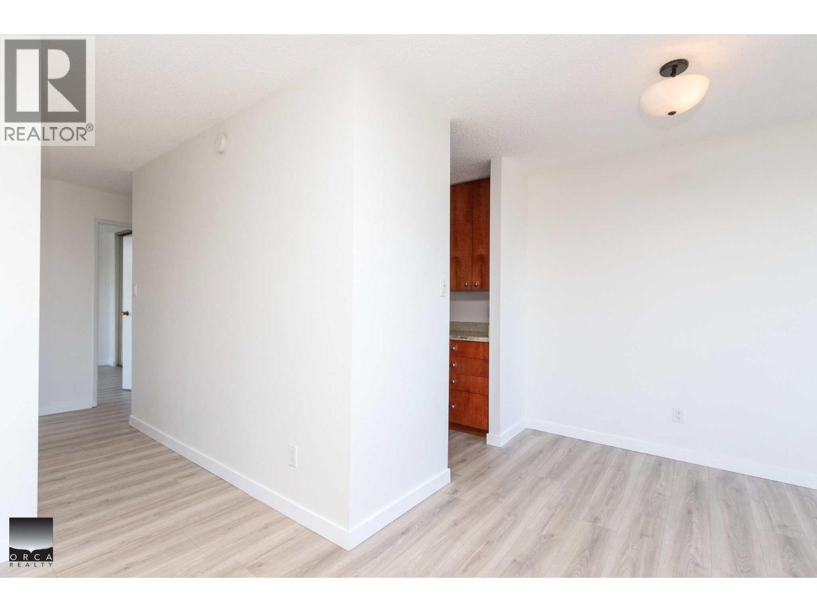 906 1816 Haro Street Property Photo 5