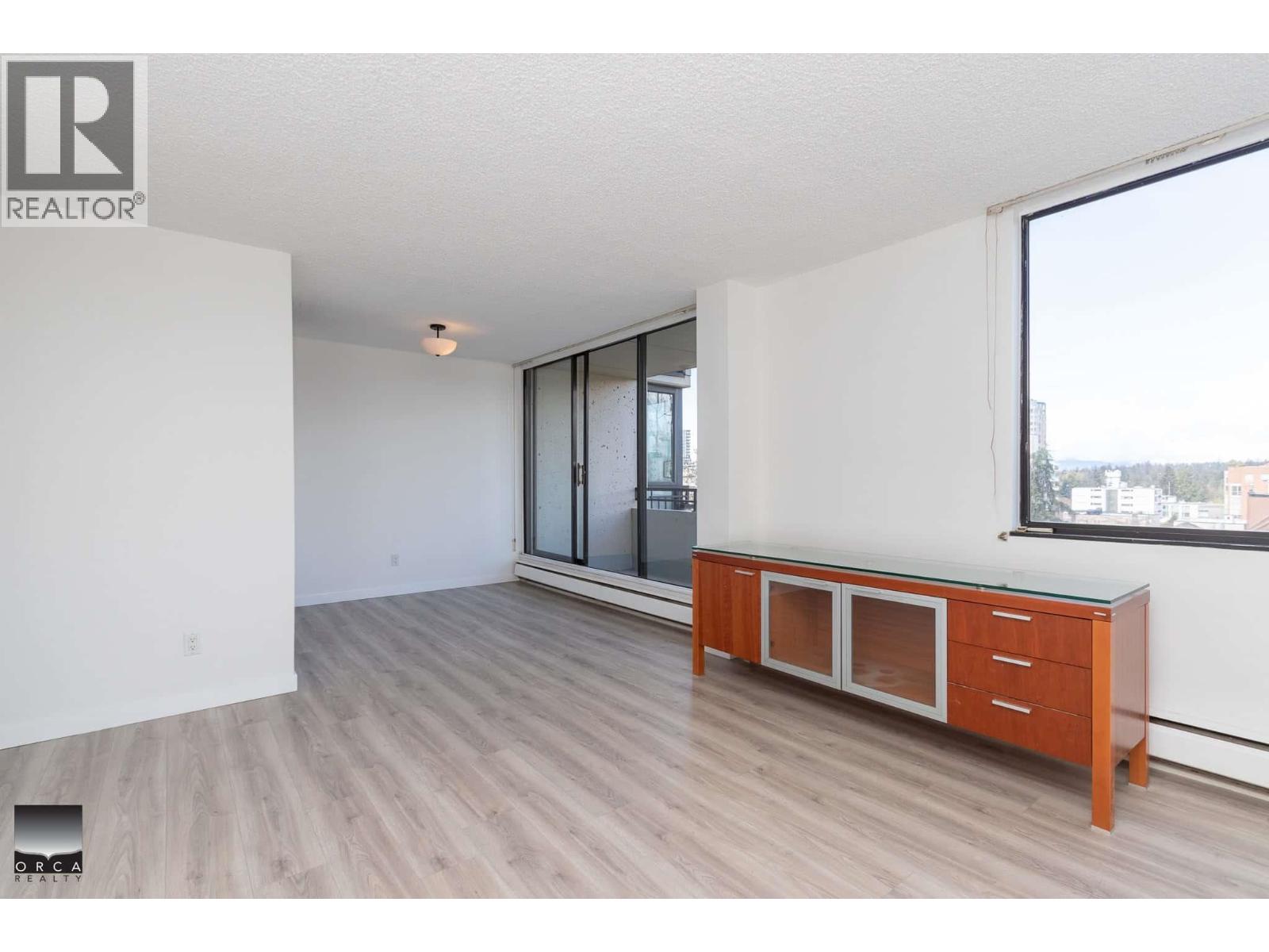 906 1816 Haro Street Property Photo 8