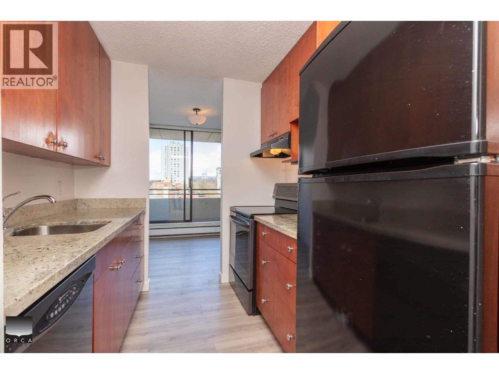 906 1816 Haro Street Property Photo 11