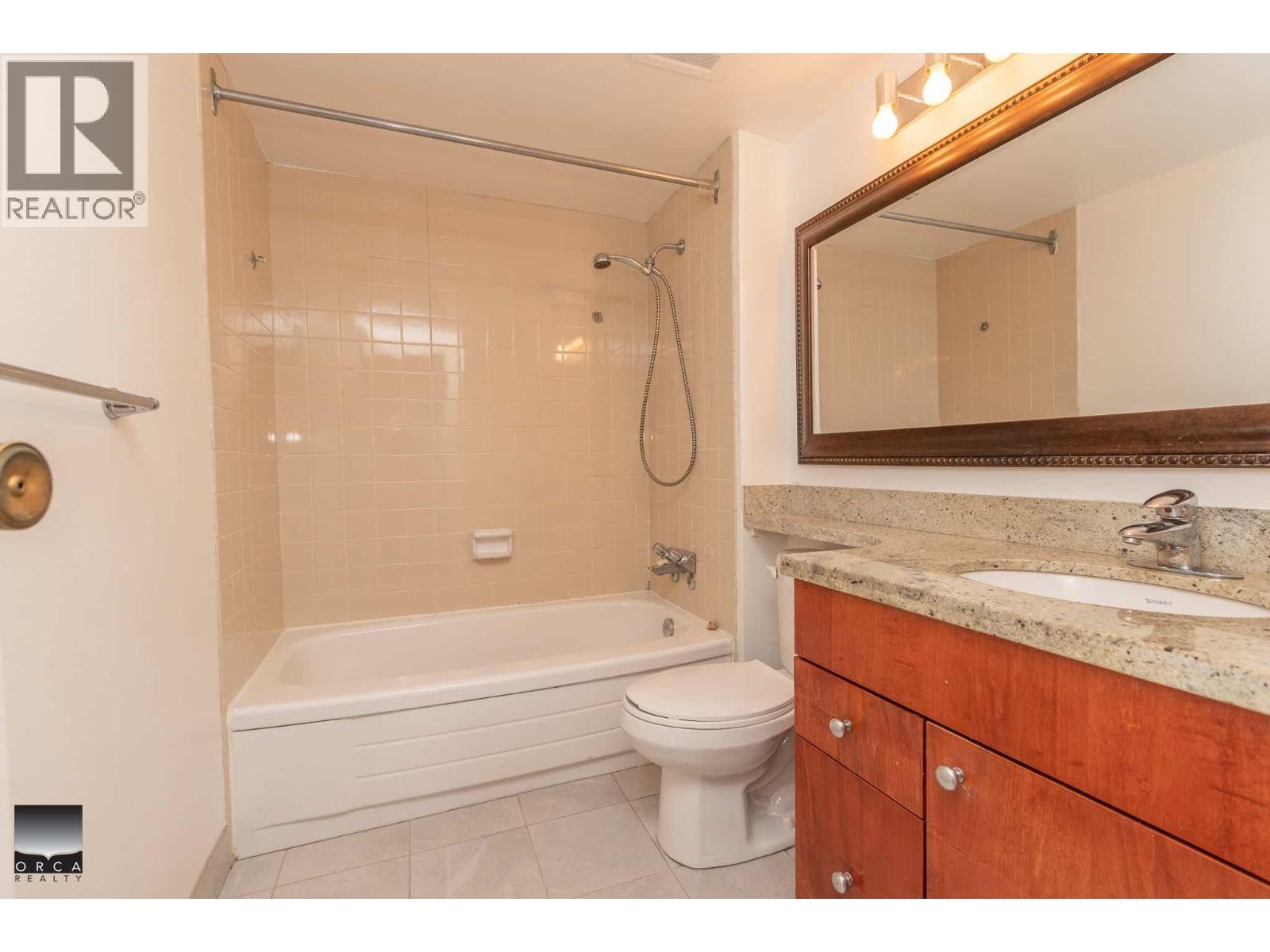 906 1816 Haro Street Property Photo 12