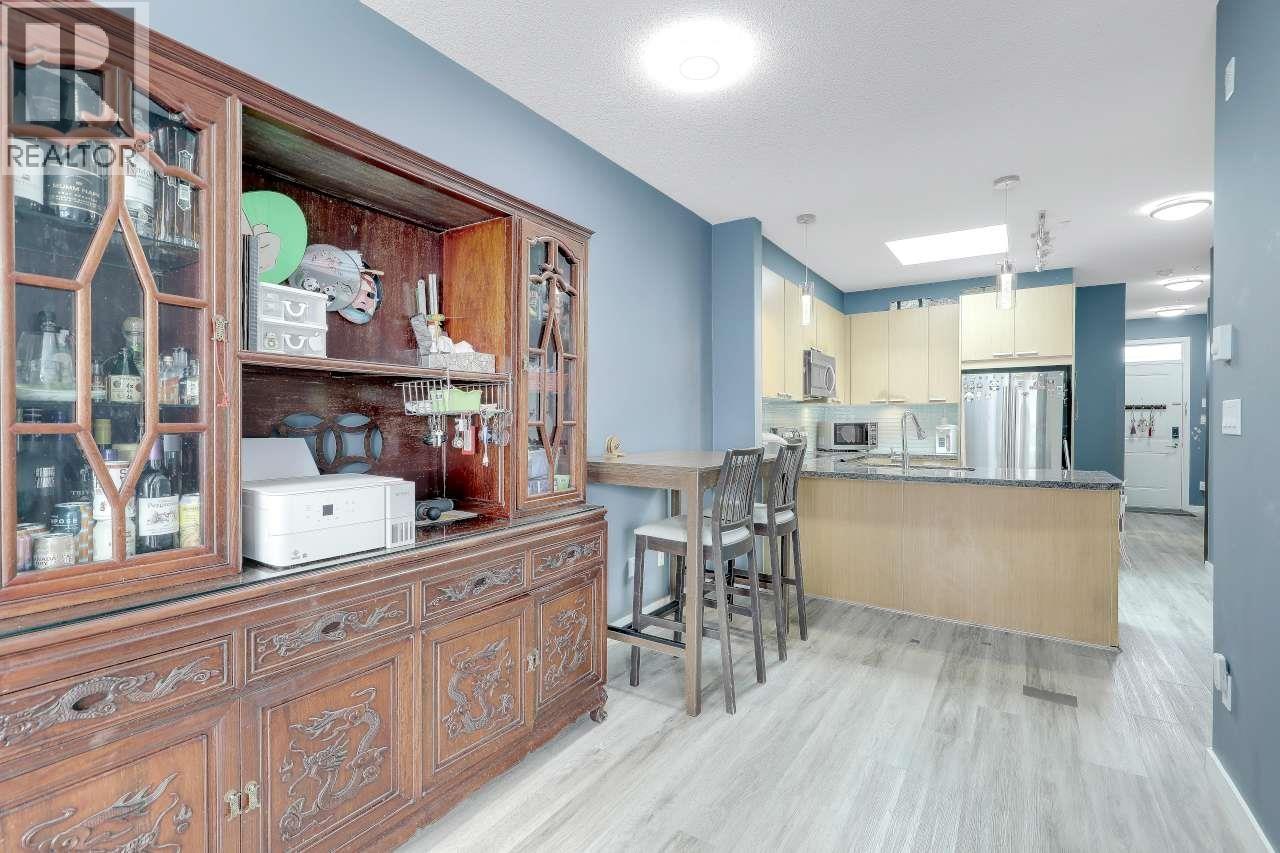 Ph7 5388 Grimmer Street Property Photo 12