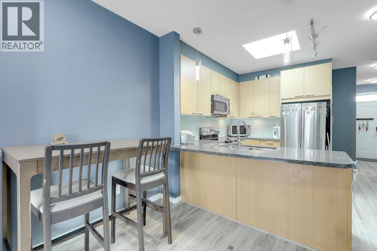Ph7 5388 Grimmer Street Property Photo 13