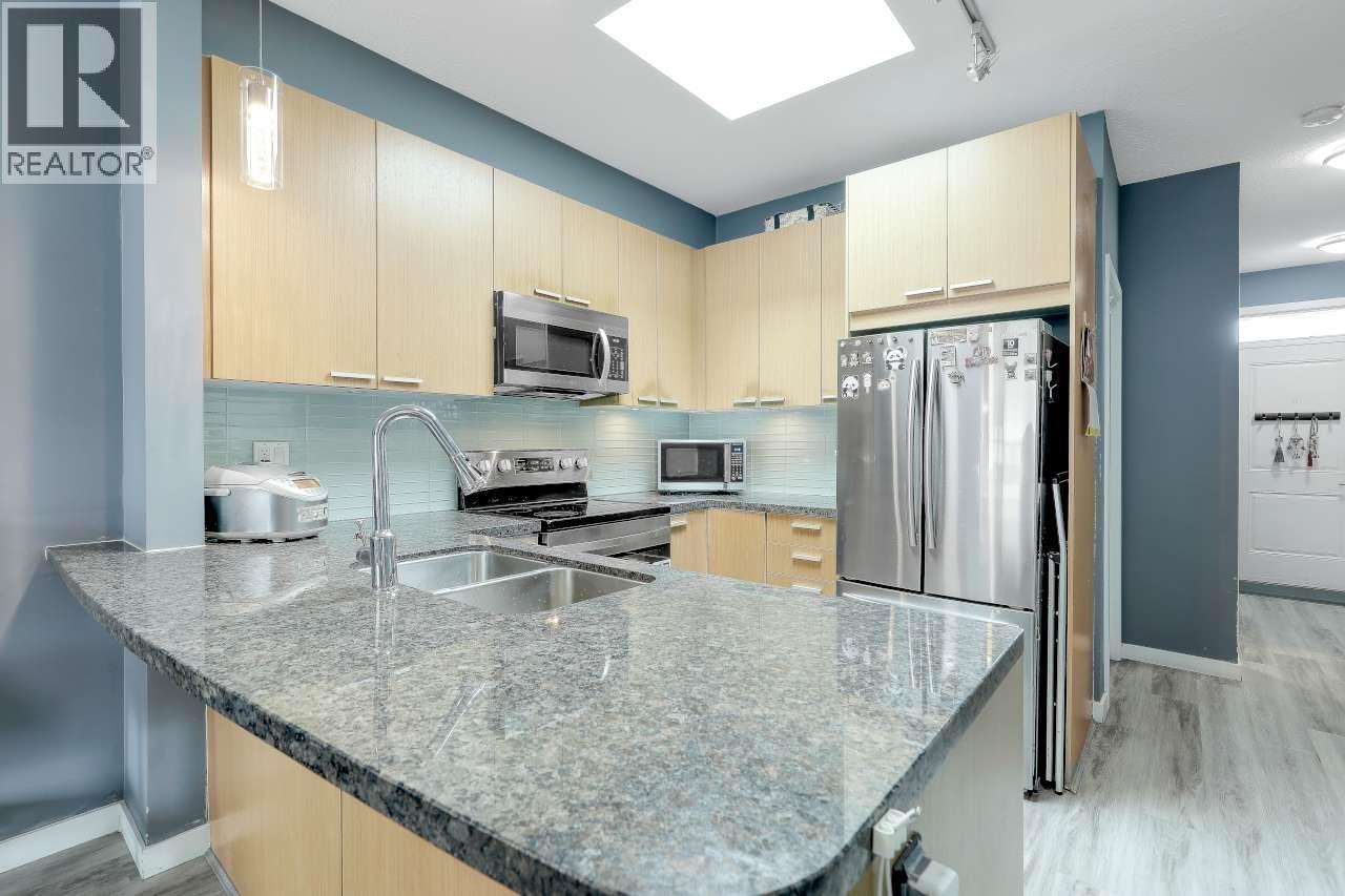 Ph7 5388 Grimmer Street Property Photo 14