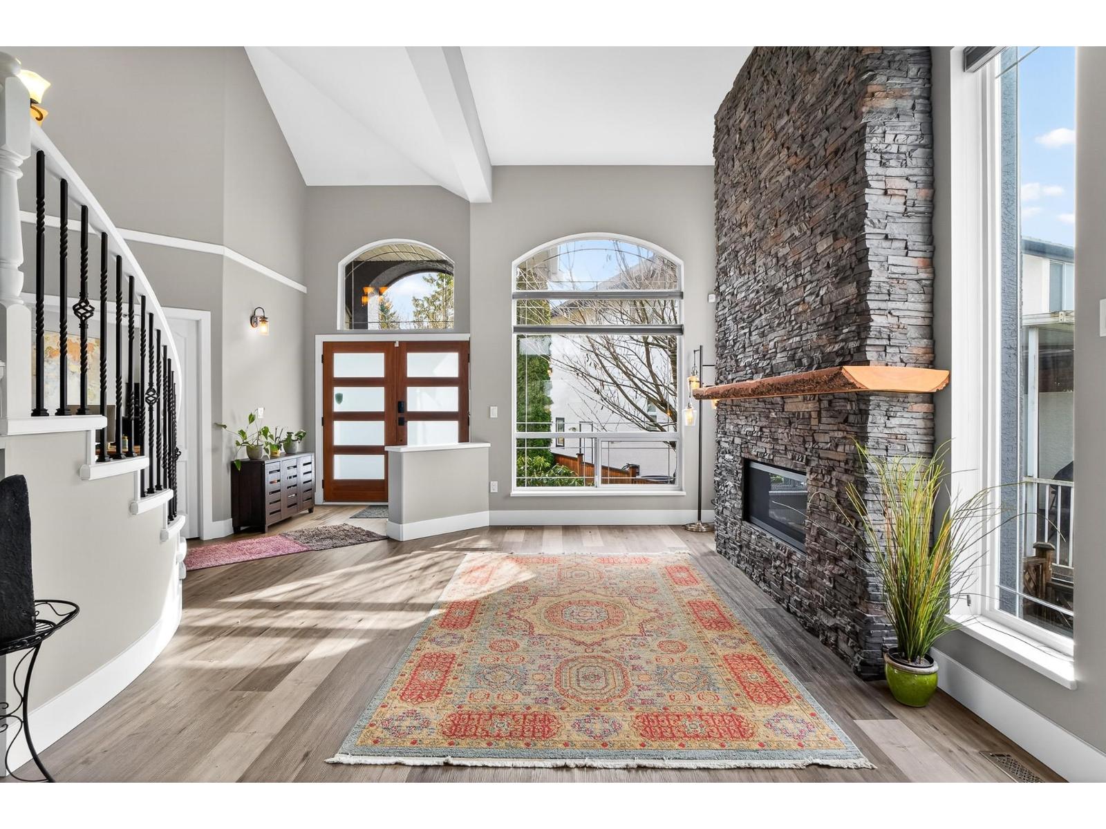 8277 153b Street Property Photo 12