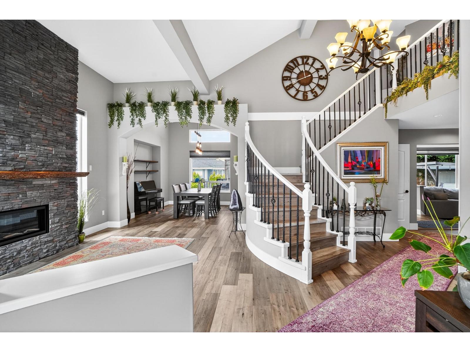 8277 153b Street Property Photo 16