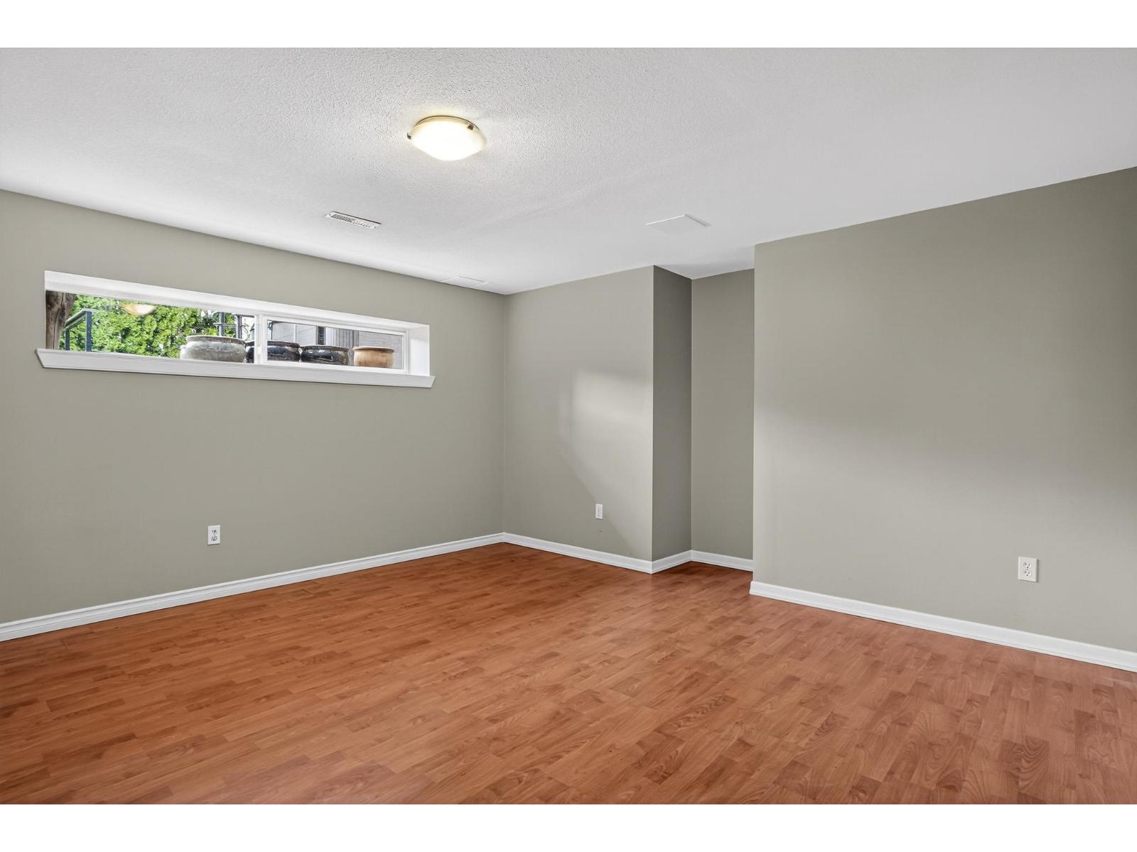 8277 153b Street Property Photo 32