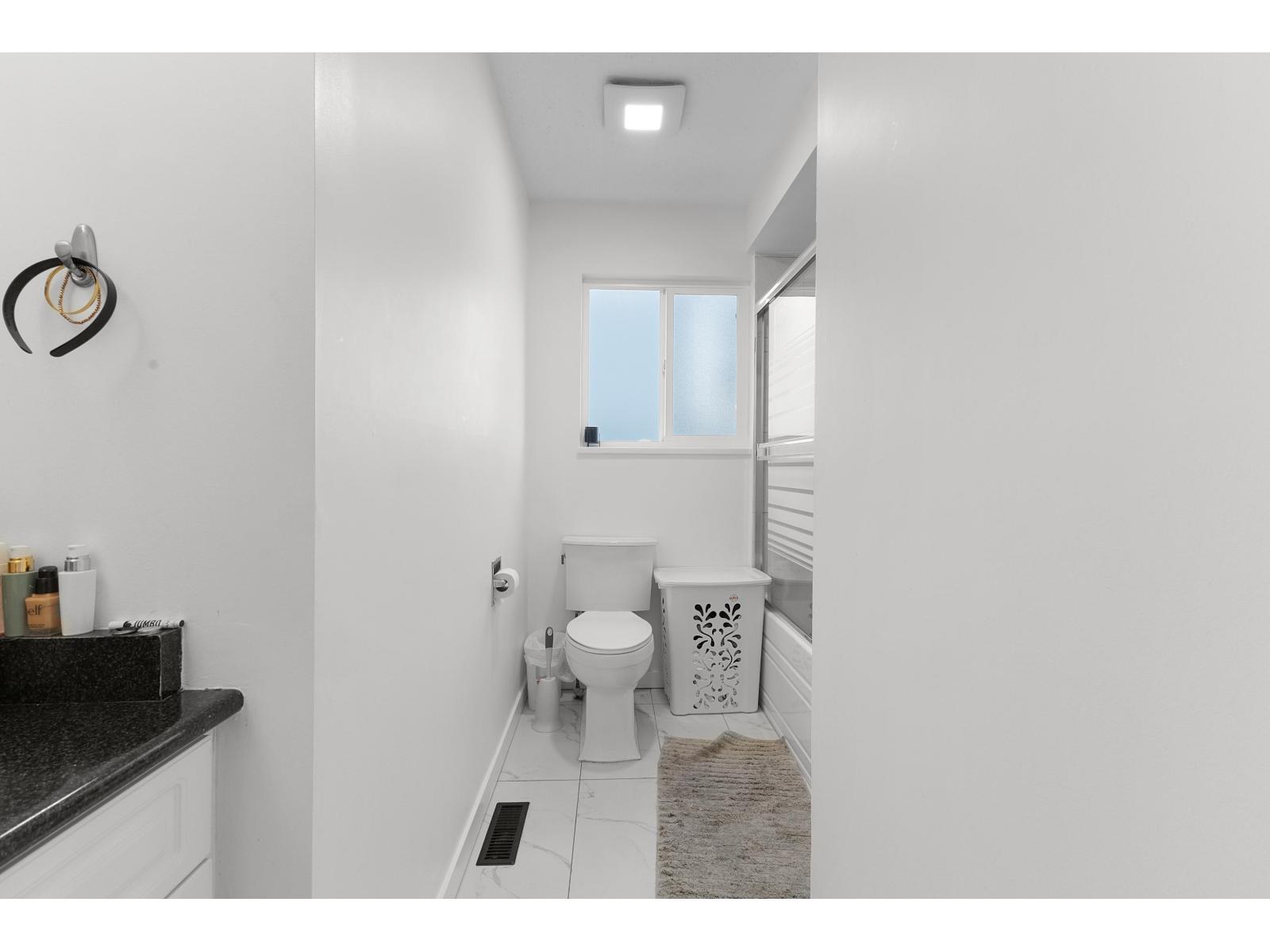 7991 138a Street Property Photo 12