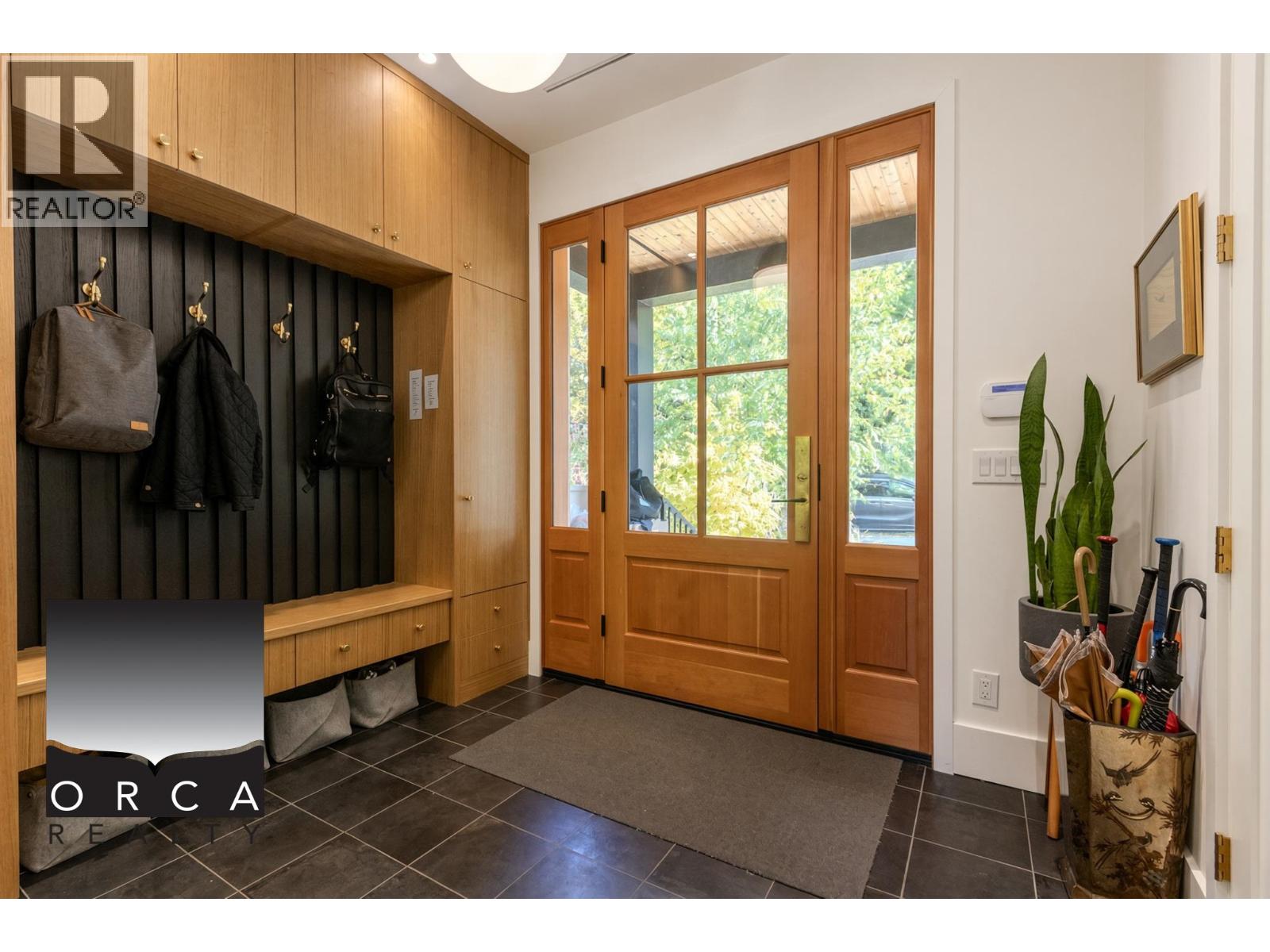 4859 Prince Edward Street Property Photo 2