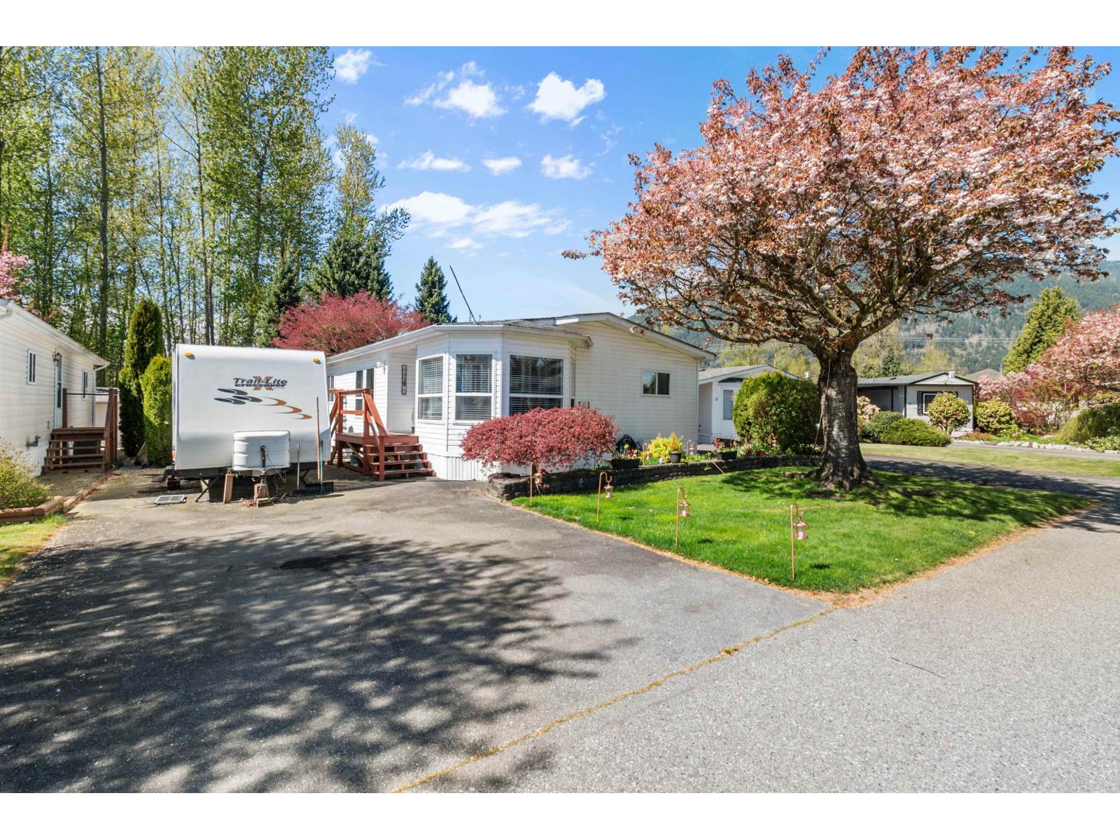 13 41168 Lougheed Highway Property Photo 1