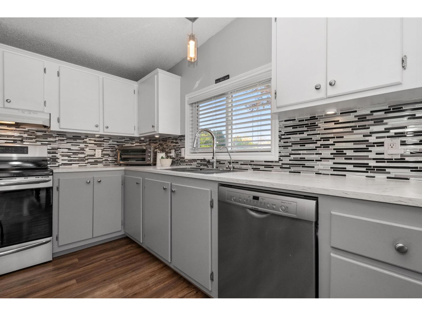13 41168 Lougheed Highway Property Photo 5