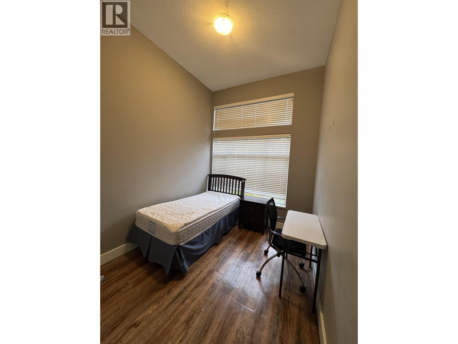 402 6328 Larkin Drive Property Photo 3