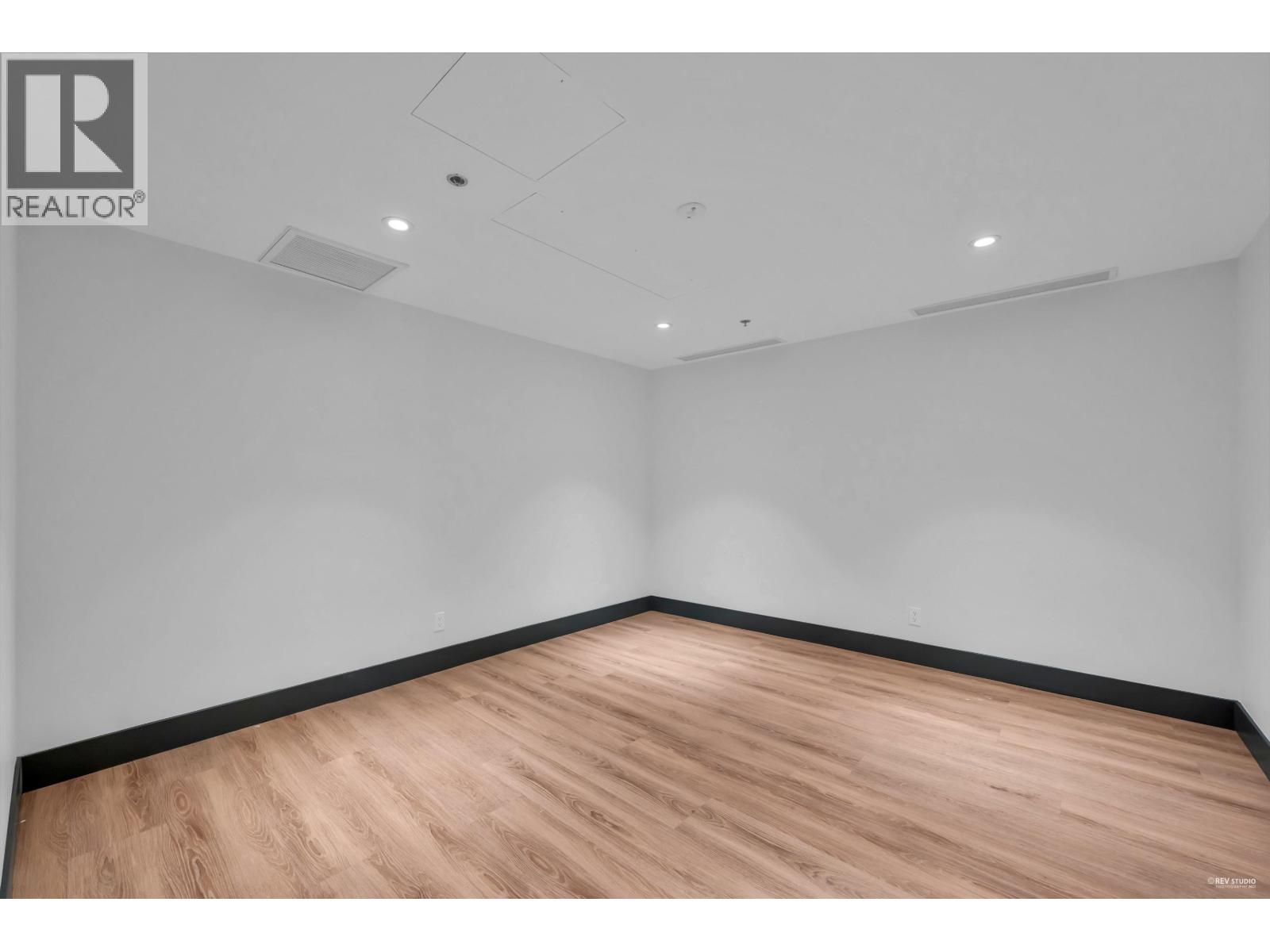 505 1675 Lions Gate Lane Property Photo 18