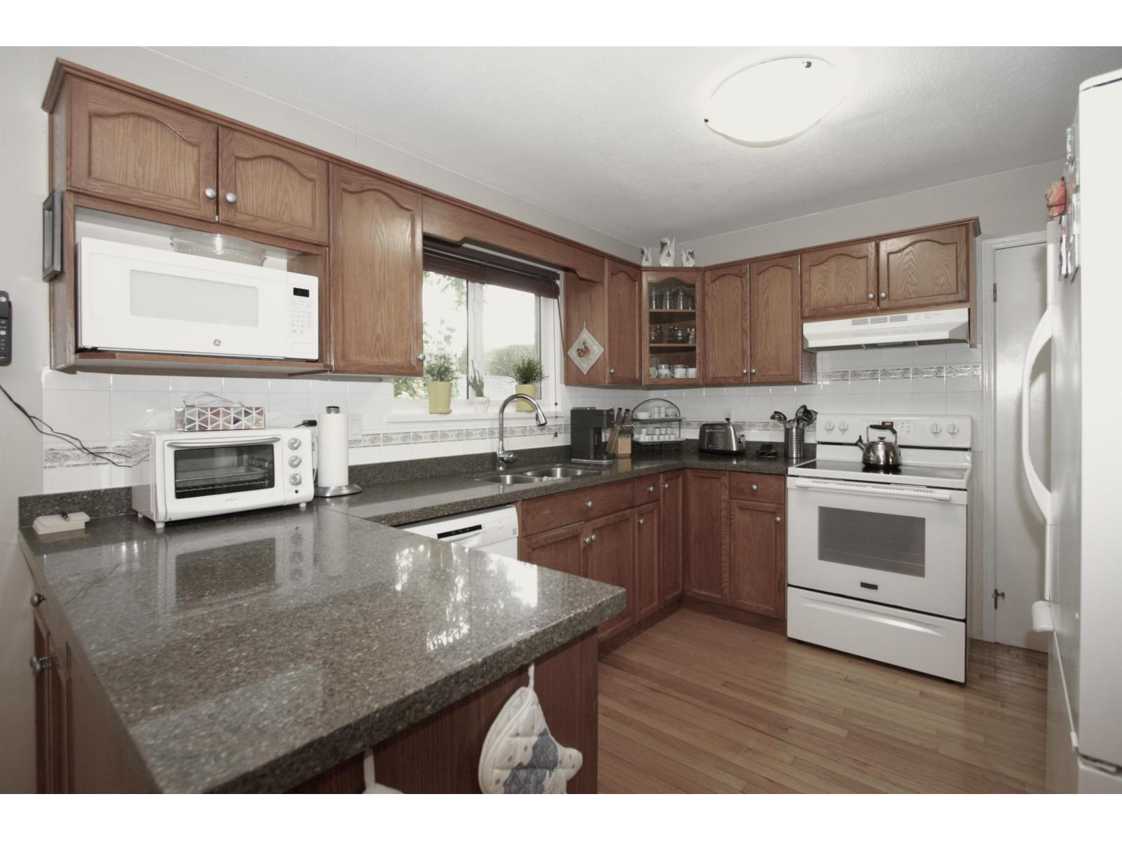 35807 Sunridge Place Property Photo 9