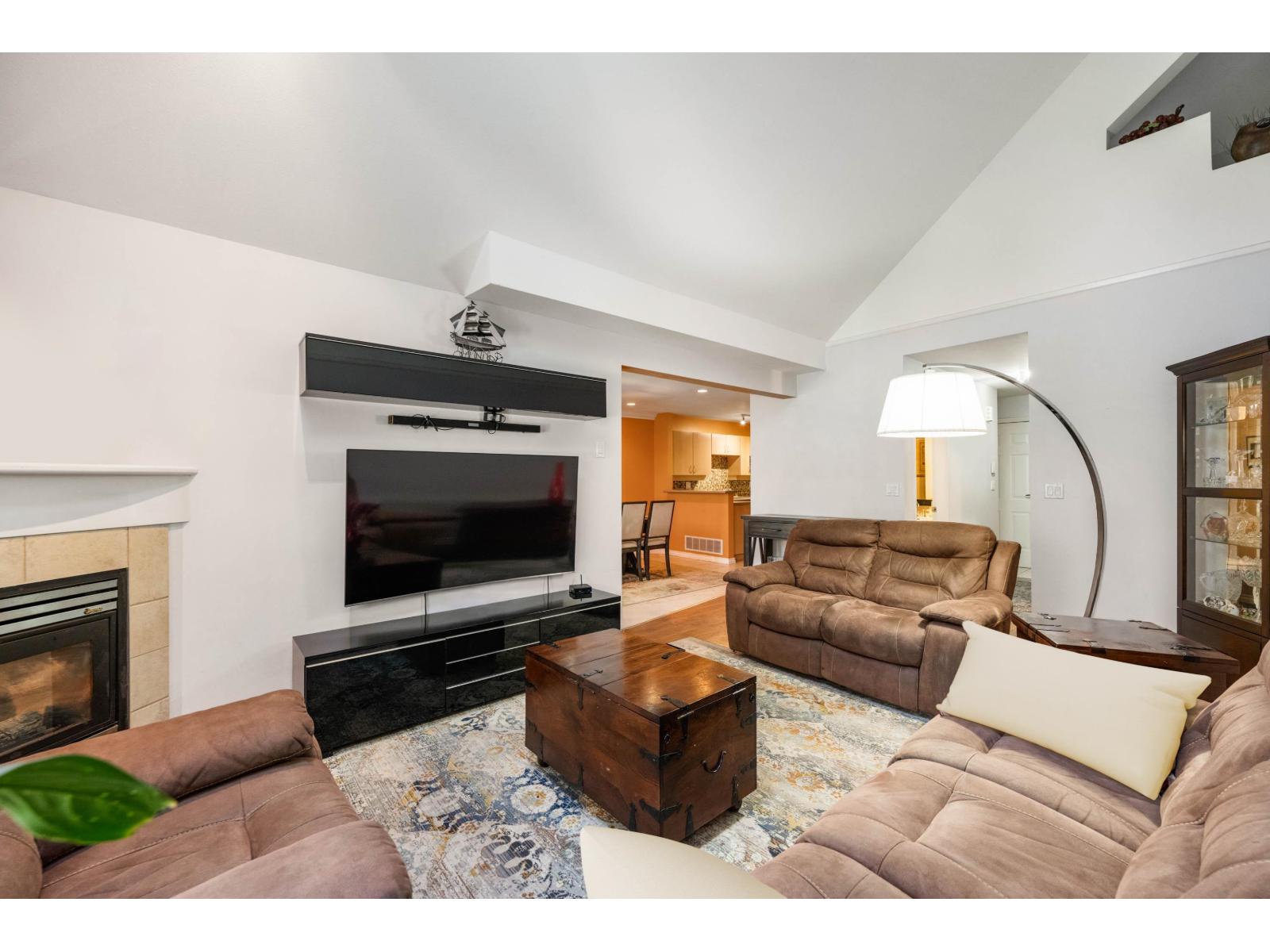 57 13918 58 Avenue Property Photo 5