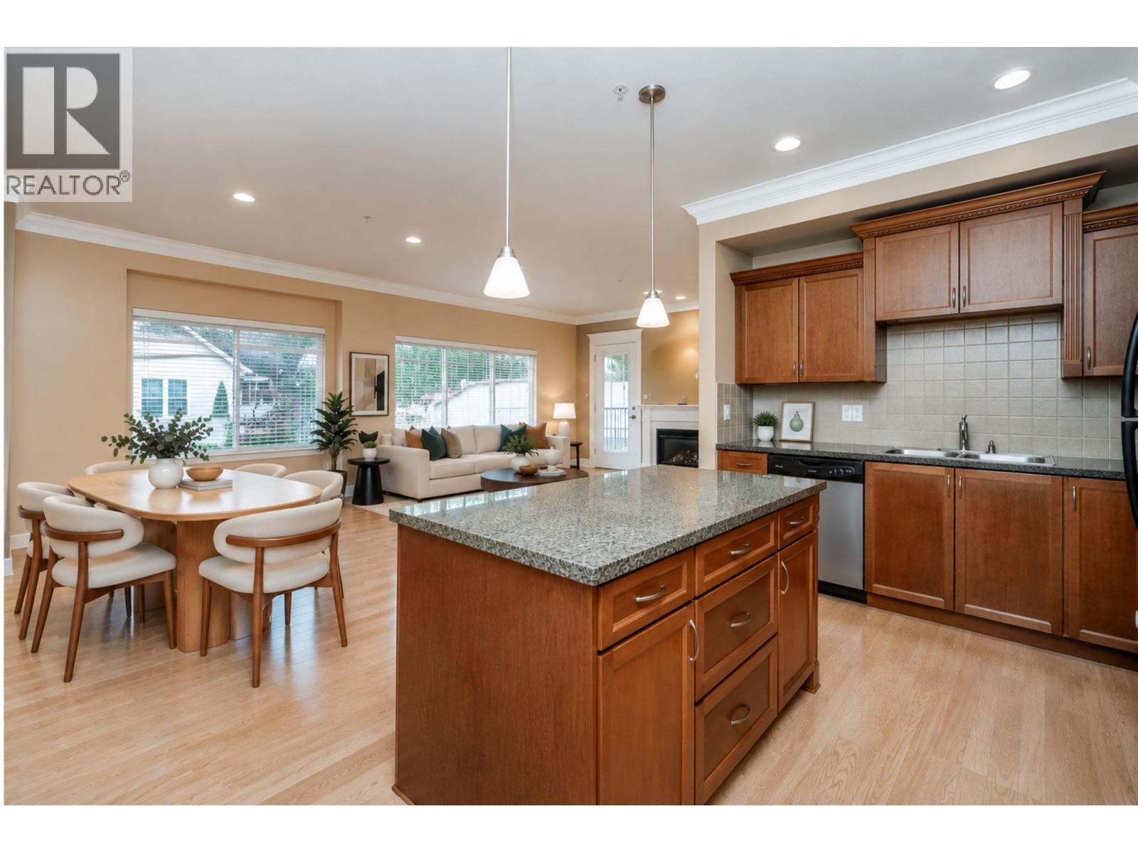301 22150 Dewdney Trunk Road Property Photo 1