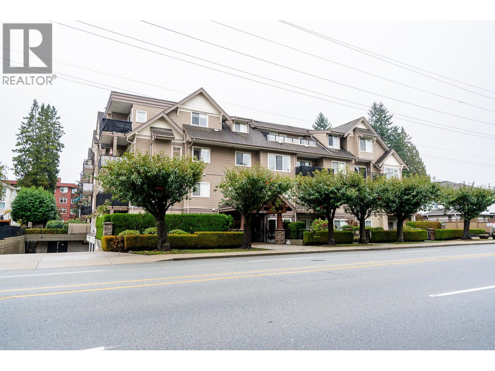 301 22150 Dewdney Trunk Road Property Photo 2