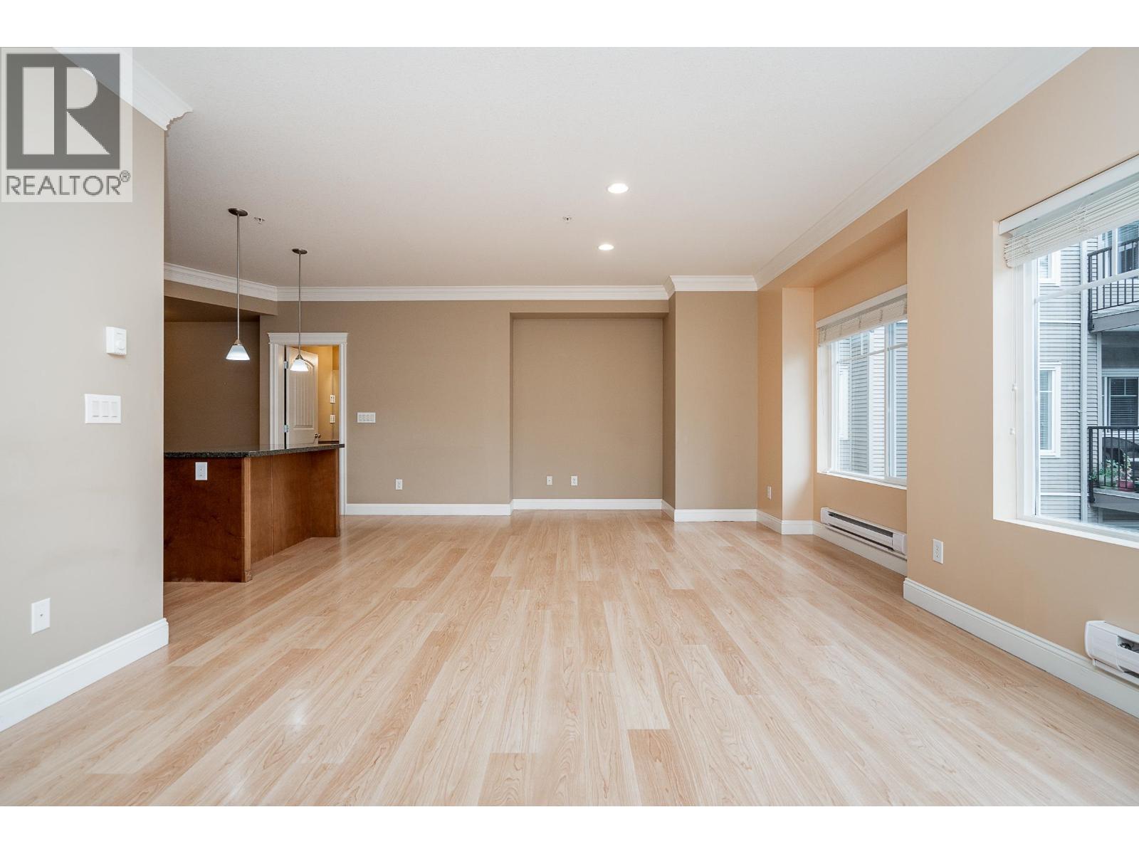 301 22150 Dewdney Trunk Road Property Photo 12