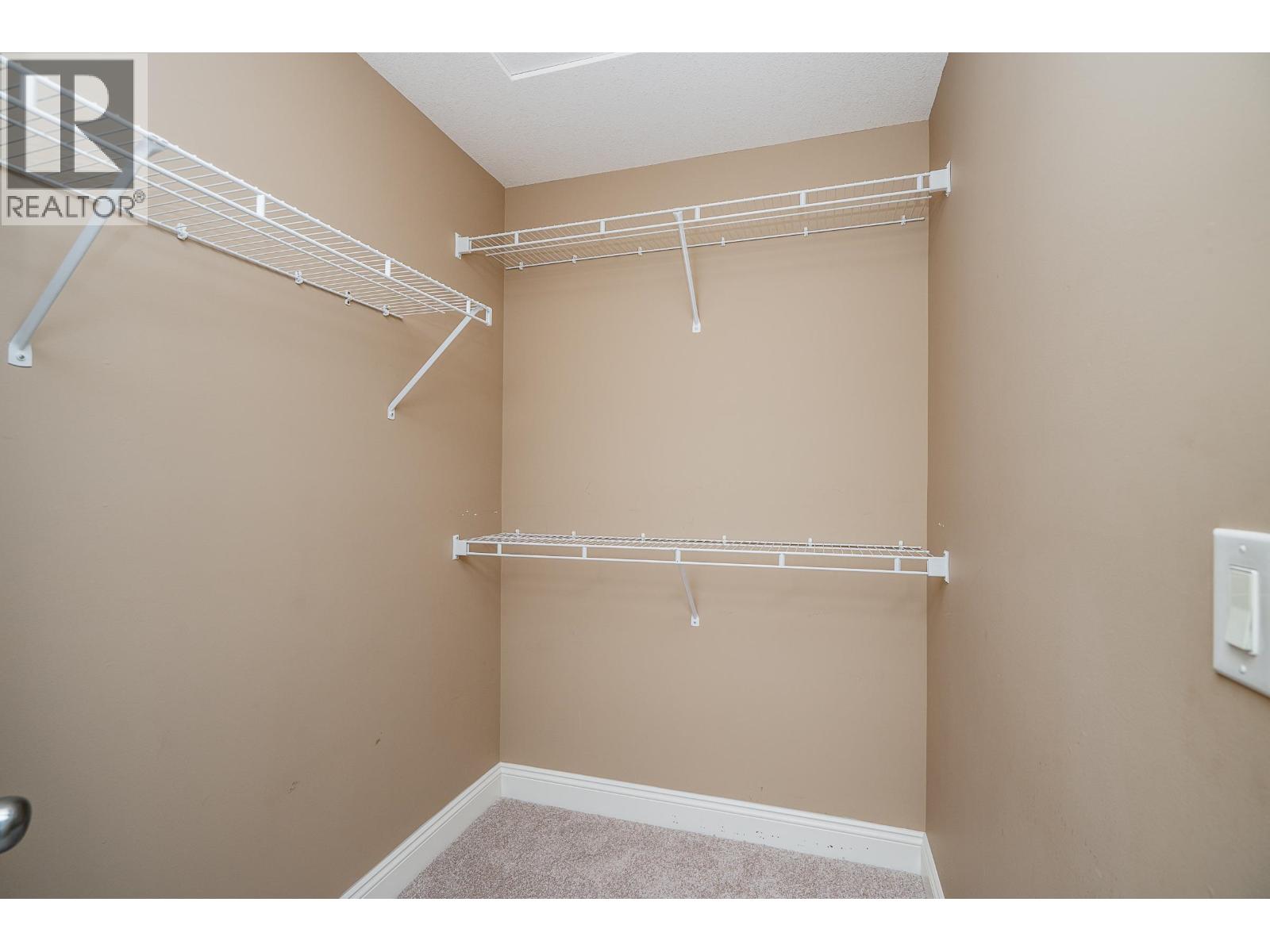 301 22150 Dewdney Trunk Road Property Photo 22