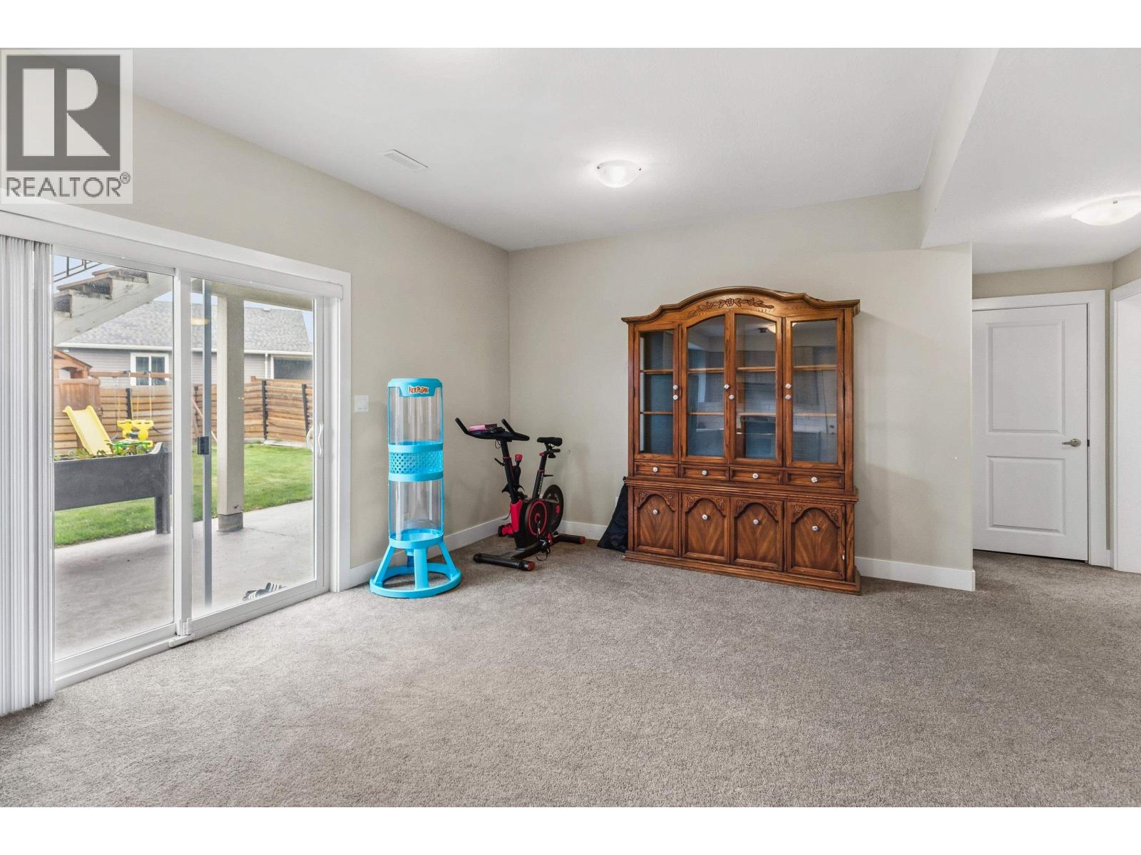 3909 Barnes Drive Property Photo 24