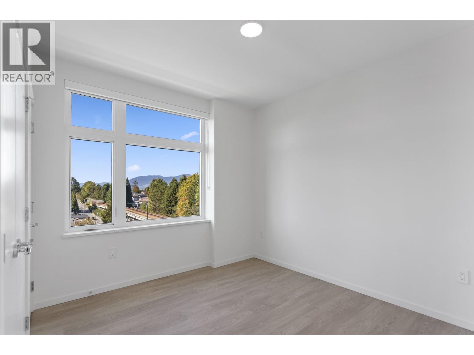 603 3264 Vanness Street Property Photo 14