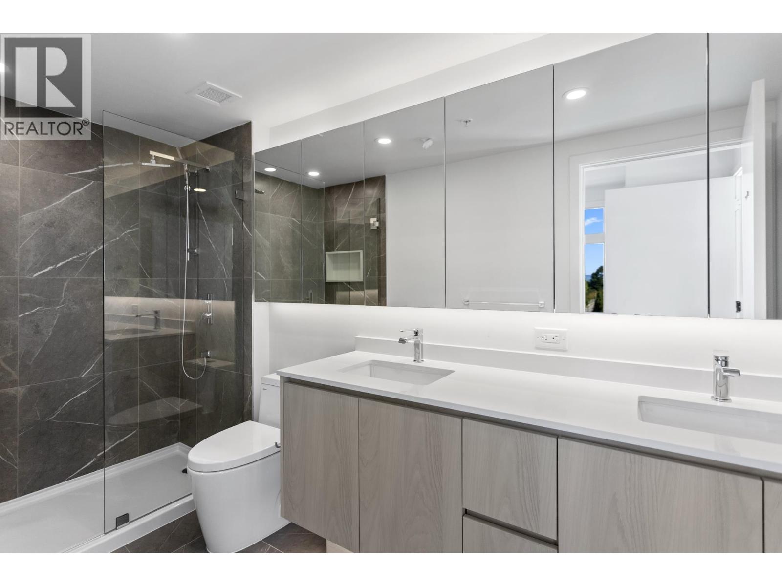 603 3264 Vanness Street Property Photo 17