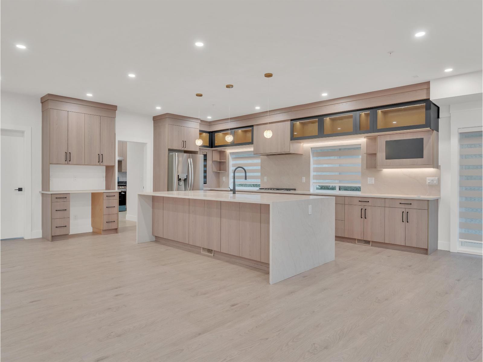 8447 Forest Gate Drive Property Photo 10