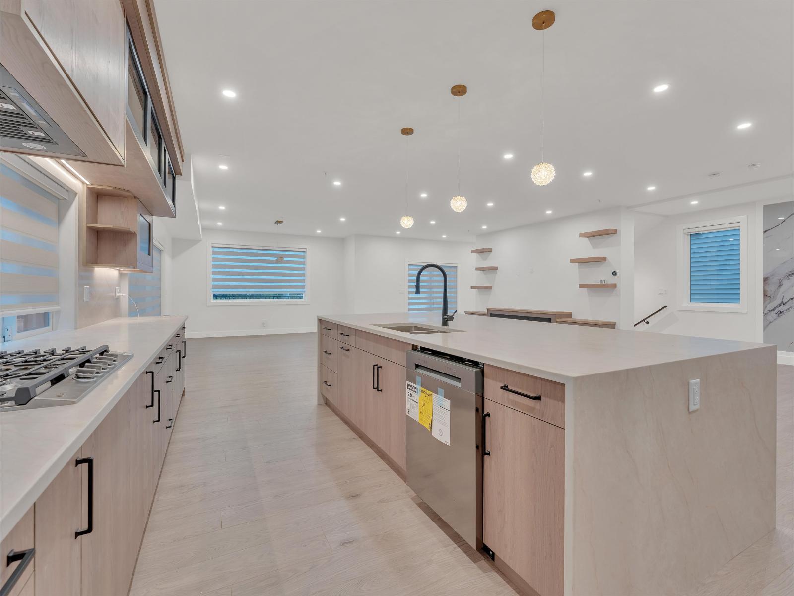 8447 Forest Gate Drive Property Photo 11
