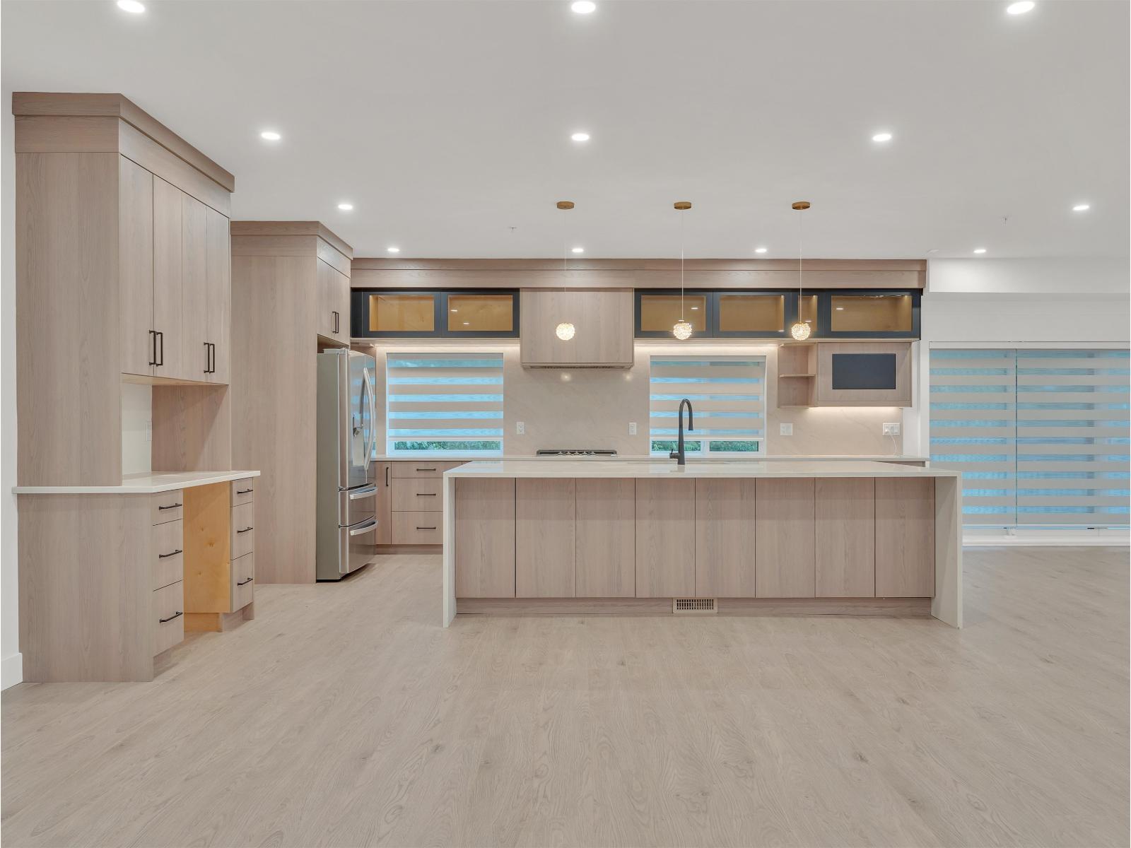 8447 Forest Gate Drive Property Photo 12