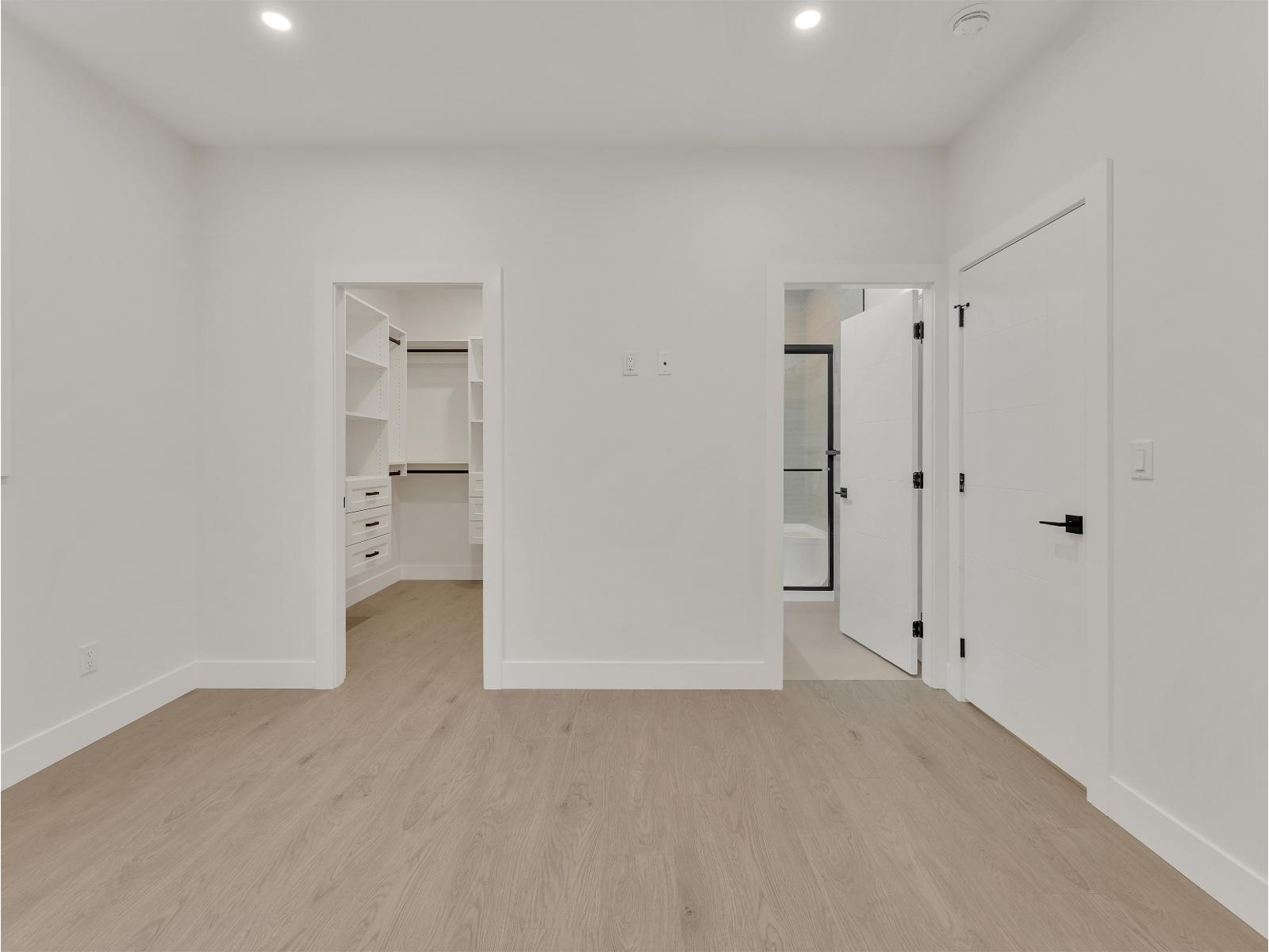 8447 Forest Gate Drive Property Photo 18