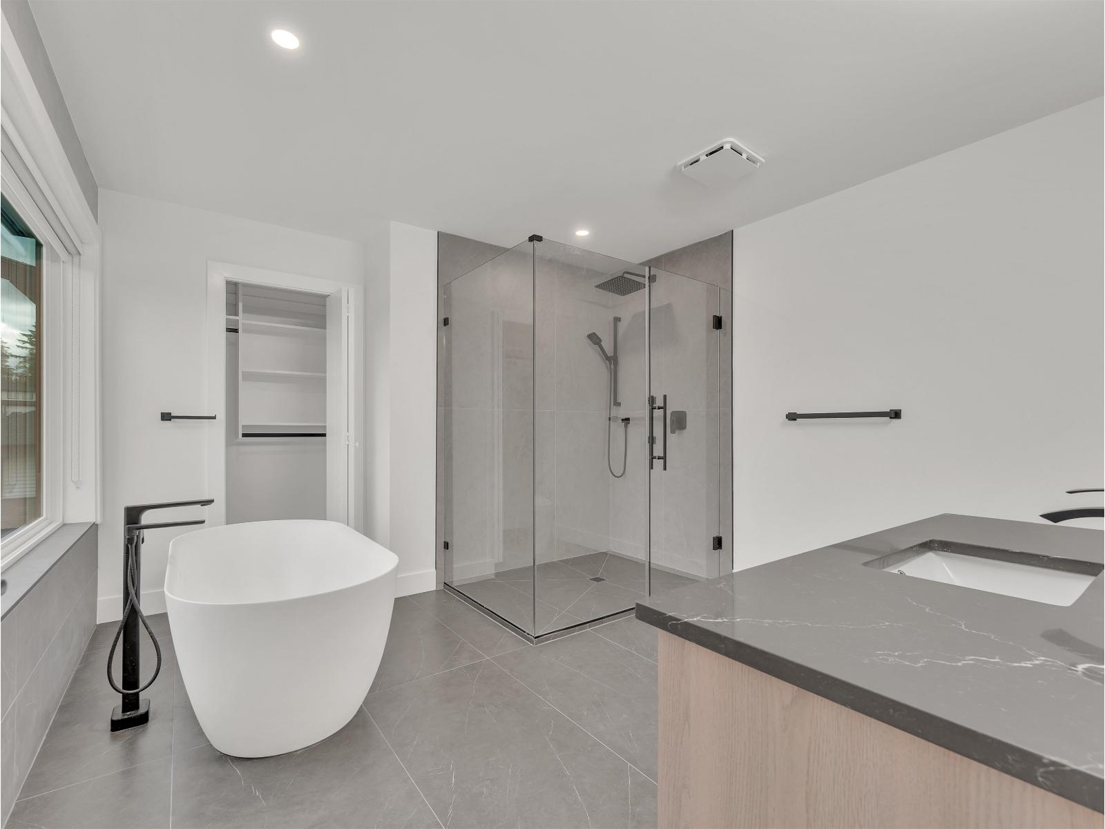 8447 Forest Gate Drive Property Photo 24