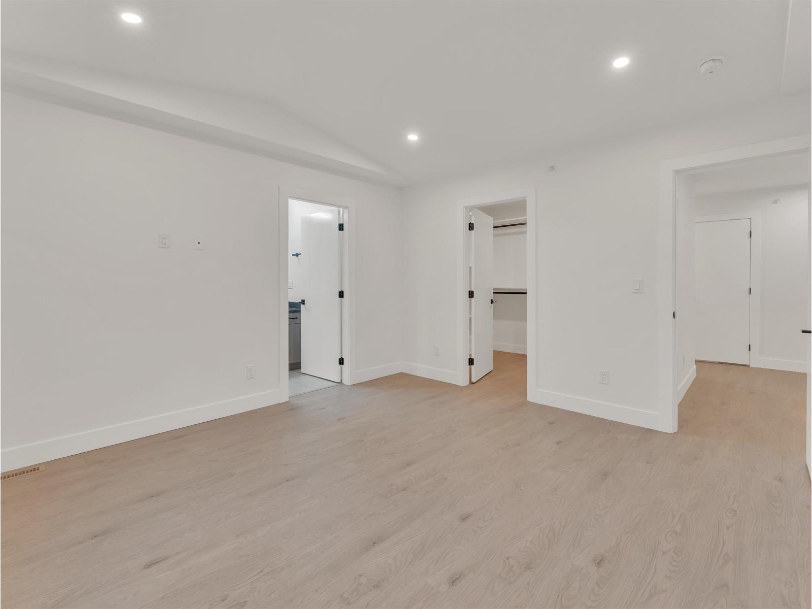 8447 Forest Gate Drive Property Photo 28