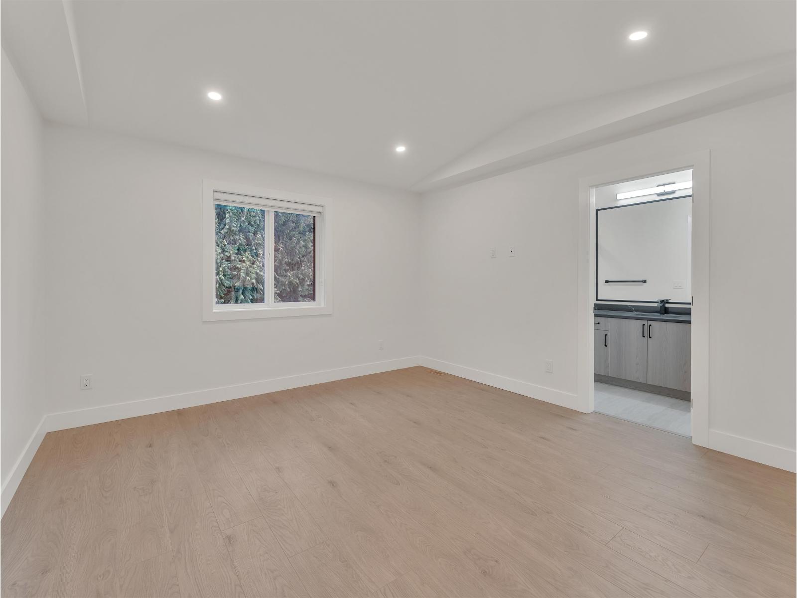 8447 Forest Gate Drive Property Photo 29