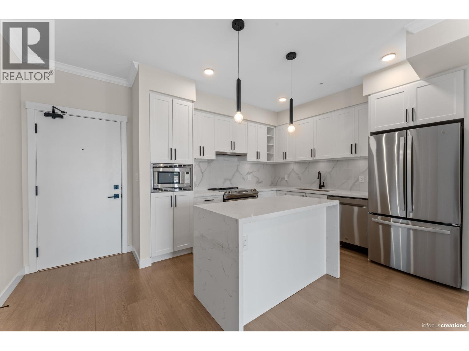 423 12109 223 STREET Property Photo 1