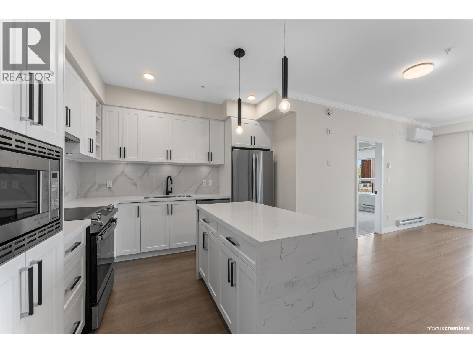423 12109 223 Street Property Photo 2